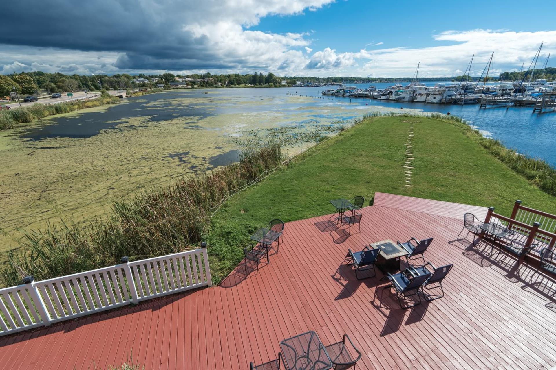 Weathervane Inn gallery photo in Montague, MI — image 91