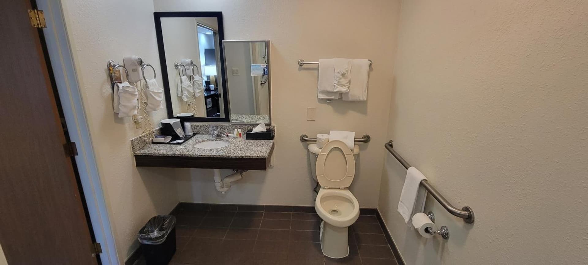 Baymont by Wyndham Pueblo gallery photo in Pueblo, CO — image 39