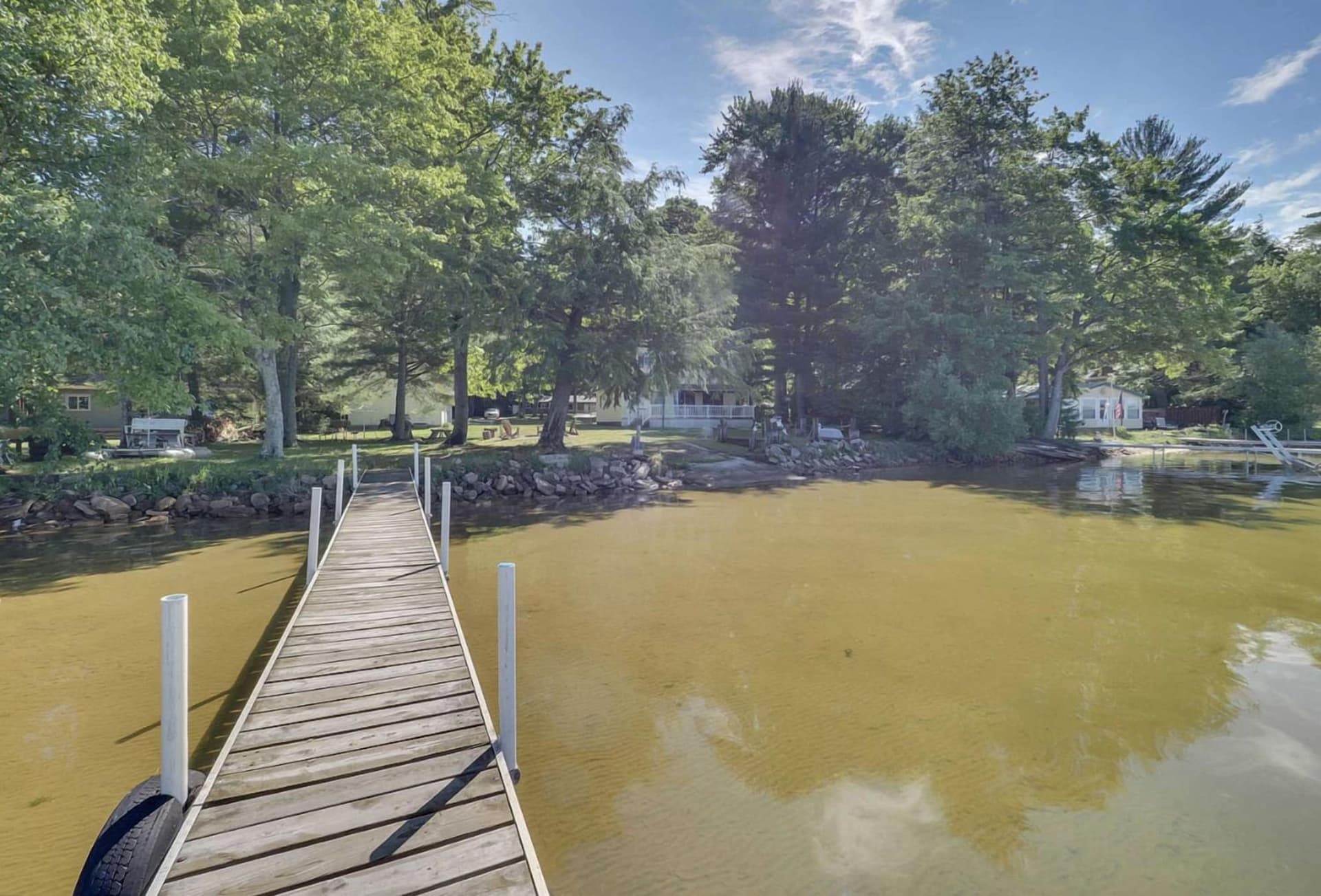 Lake Manistee Lodge Ski & Snowmobile Hideout interior in Kalkaska, MI — gallery photo 2