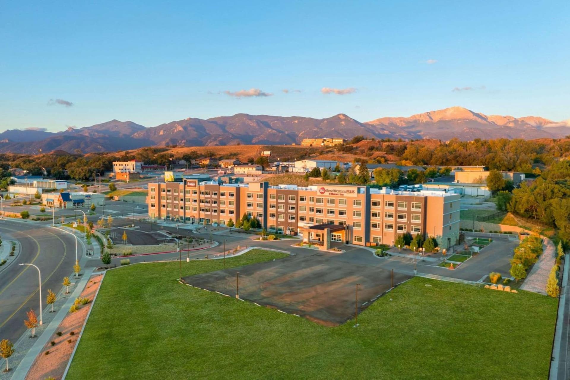 Best Western Plus Fillmore Inn & Suites property views in Colorado Springs, CO — gallery photo 3