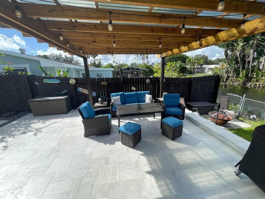 Modern pool home on the lake near Hardrock FLL airport featured exterior or lobby in Davie, FL — similar hotel