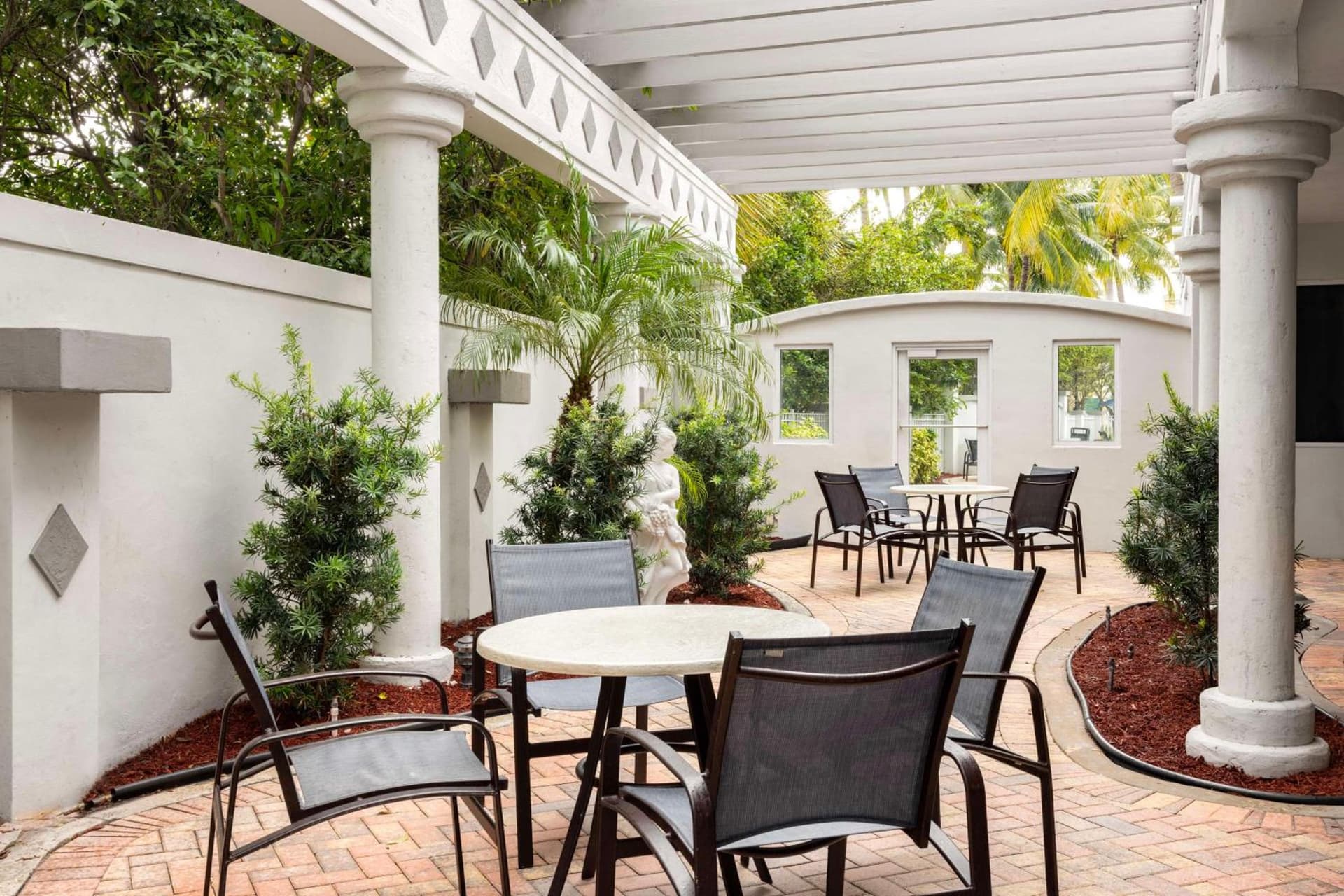 Hampton Inn West Palm Beach Central Airport gallery photo in West Palm Beach, FL — image 47