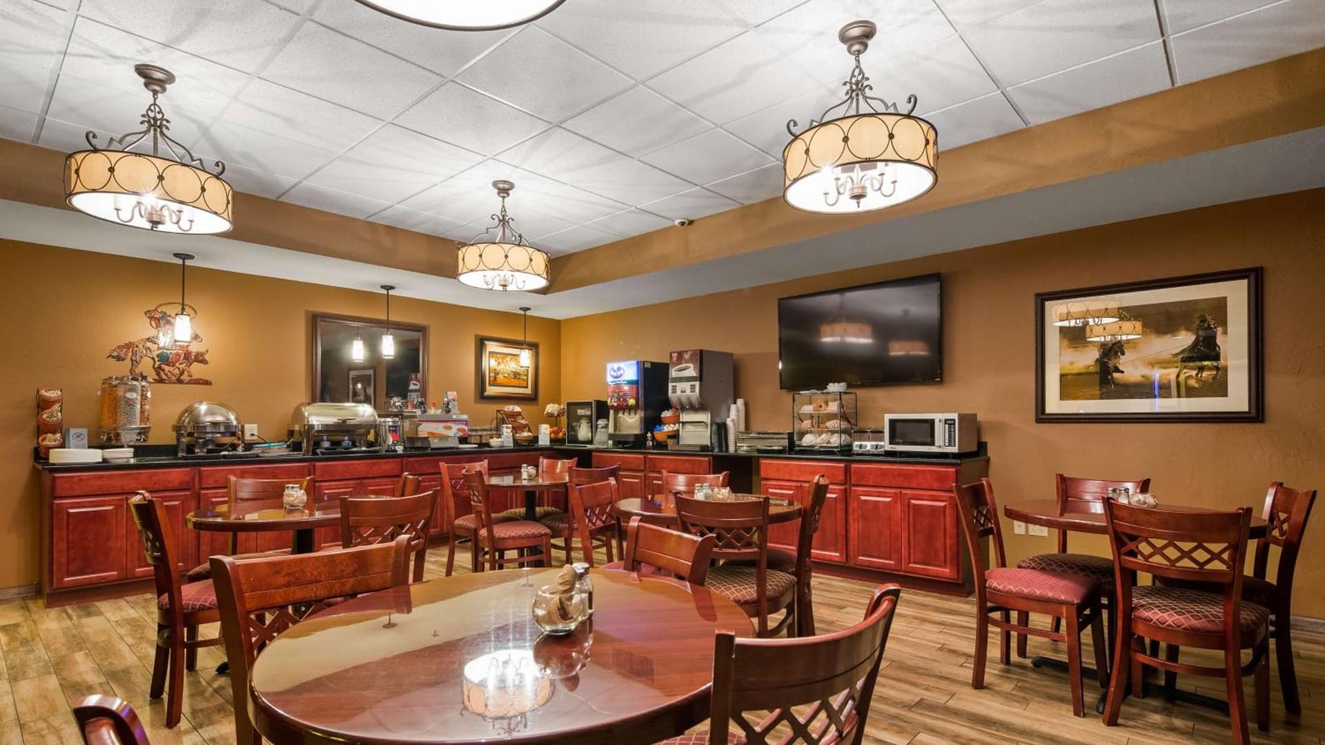 Best Western North Edge Inn property views in Dodge City, KS — gallery photo 3
