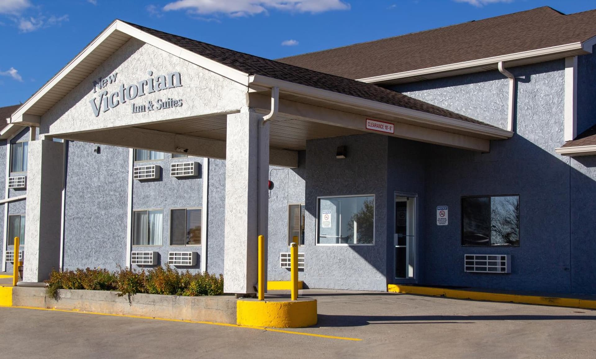 New Victorian Inn & Suites-Norfolk interior in Norfolk, NE — gallery photo 2