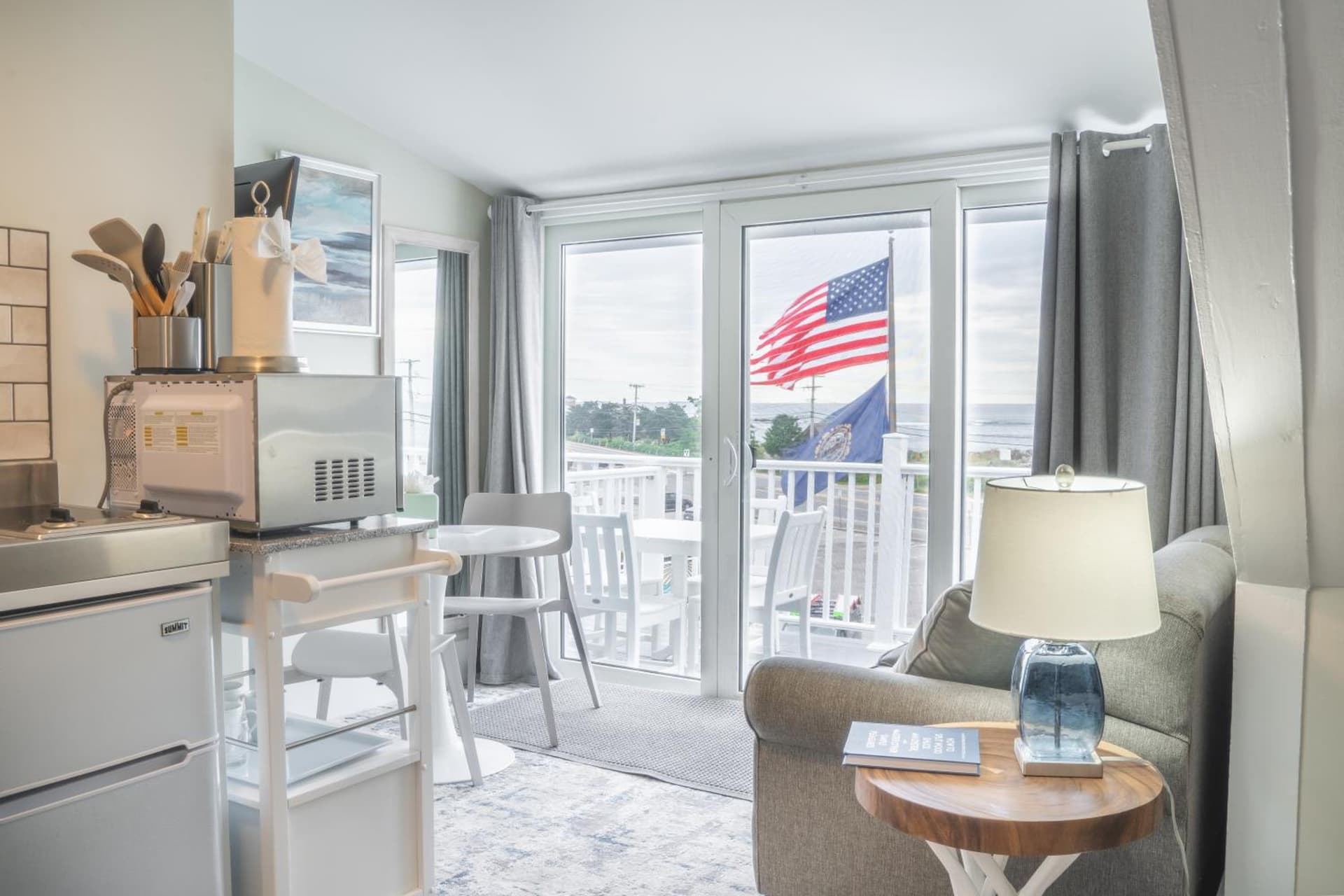935 Ocean, a Beachside Inn gallery photo in Hampton — image 12