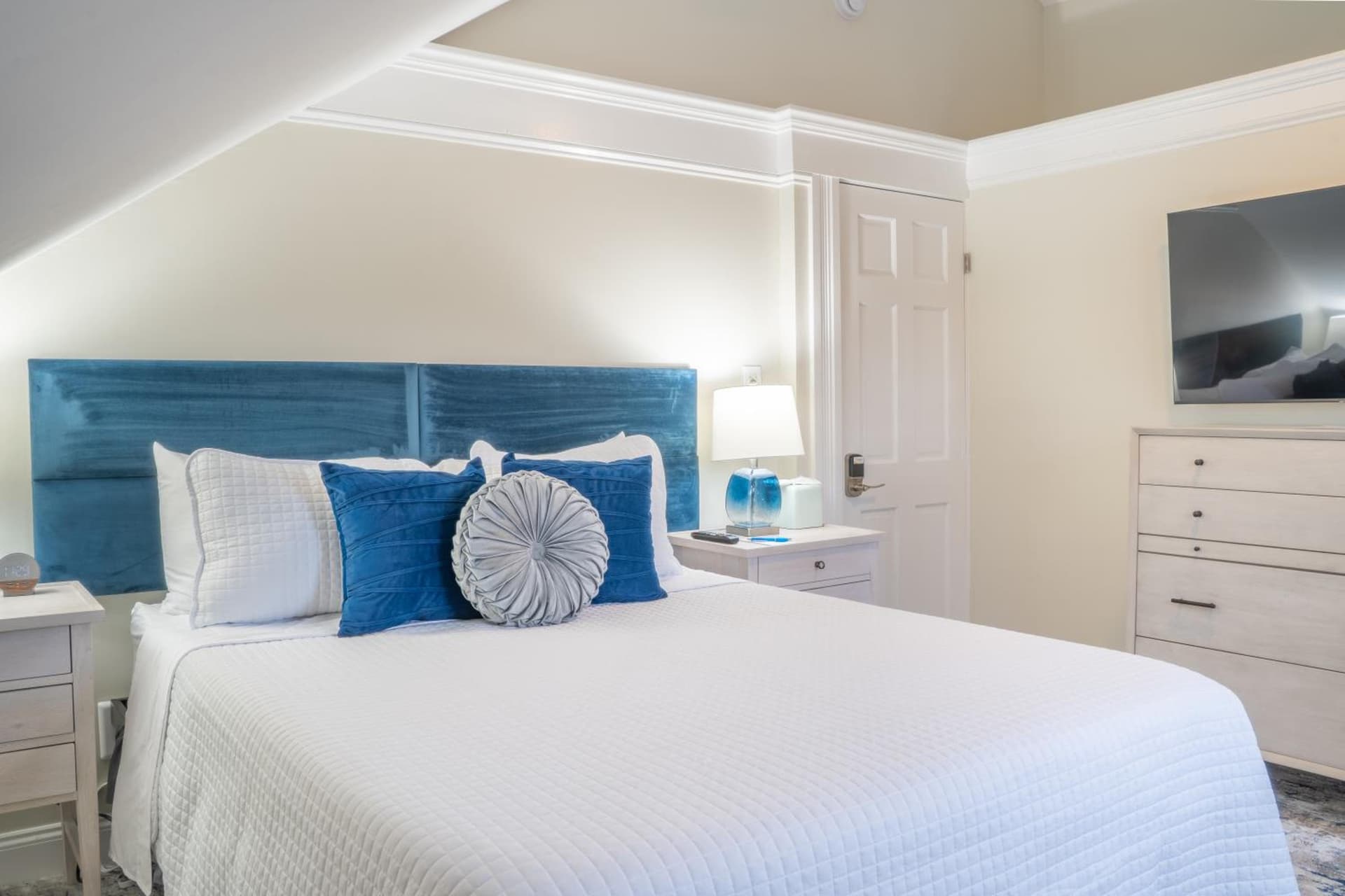 935 Ocean, a Beachside Inn gallery photo in Hampton — image 11
