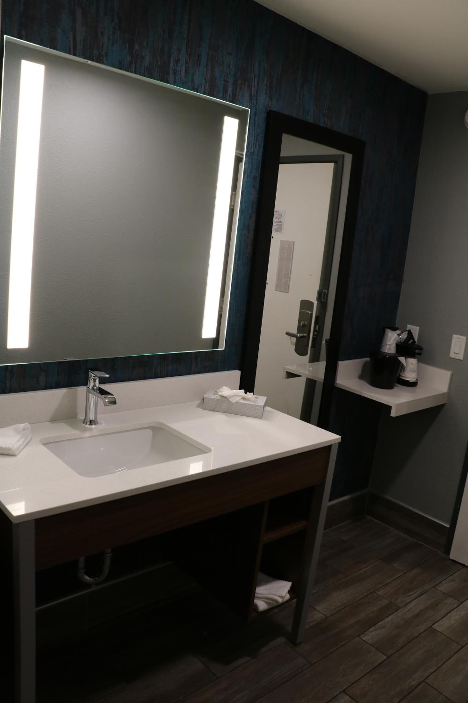 La Quinta by Wyndham Chicago Gurnee gallery photo in Gurnee, IL — image 11