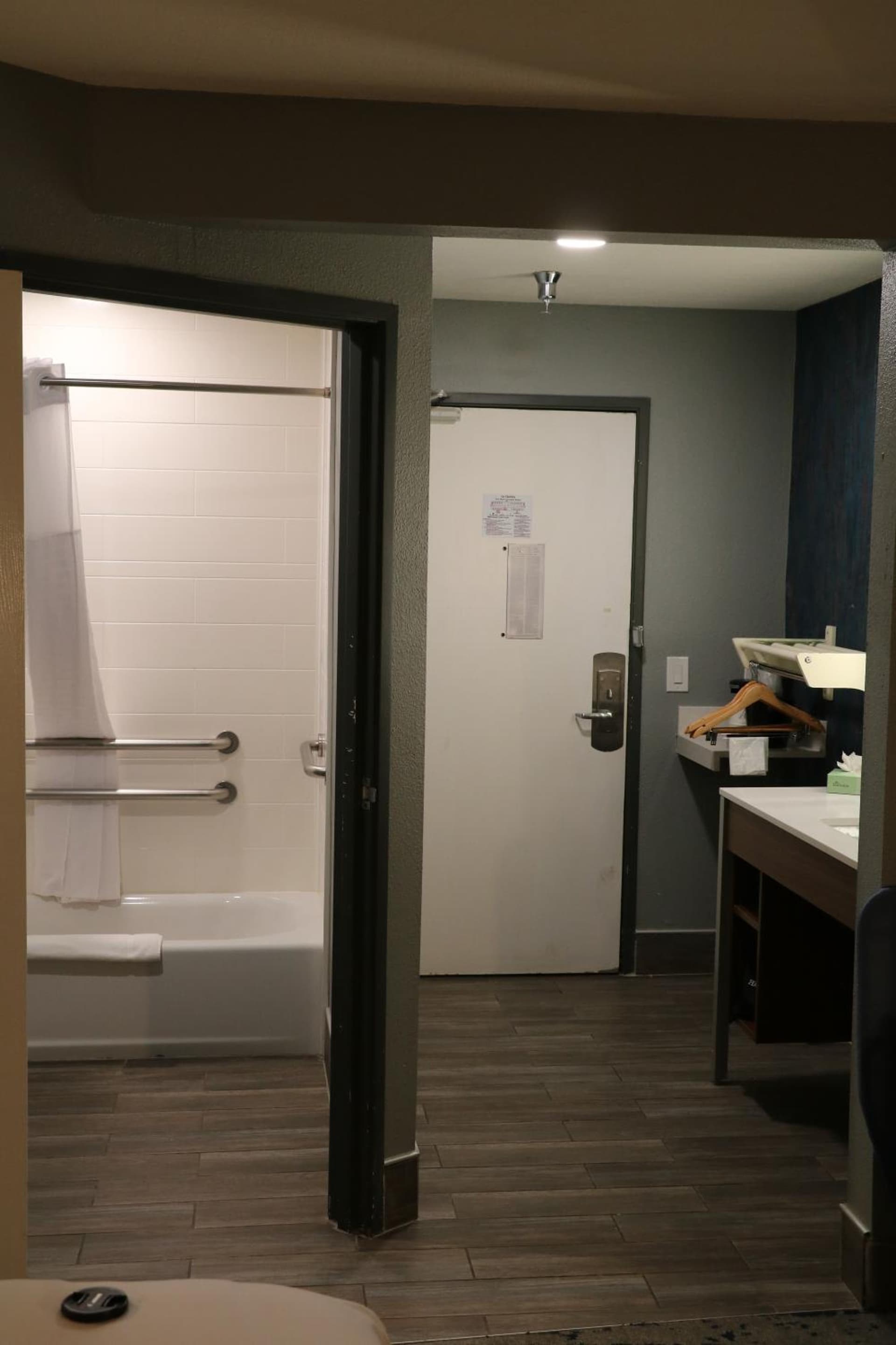 La Quinta by Wyndham Chicago Gurnee gallery photo in Gurnee, IL — image 40