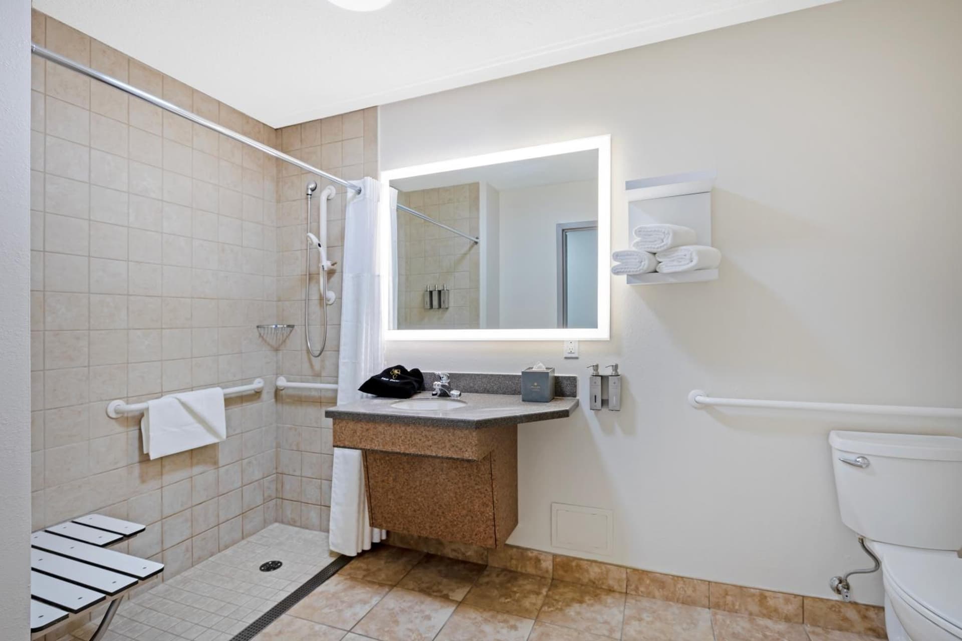 The Lux Hotel & Conference Center, an Ascend Collection Hotel interior in Waterloo — gallery photo 2