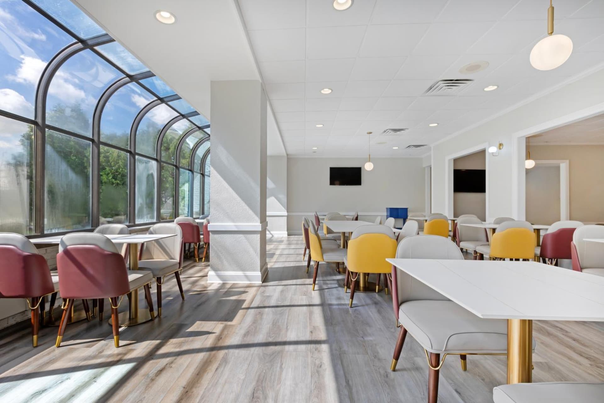 The Lux Hotel & Conference Center, an Ascend Collection Hotel gallery photo in Waterloo — image 12