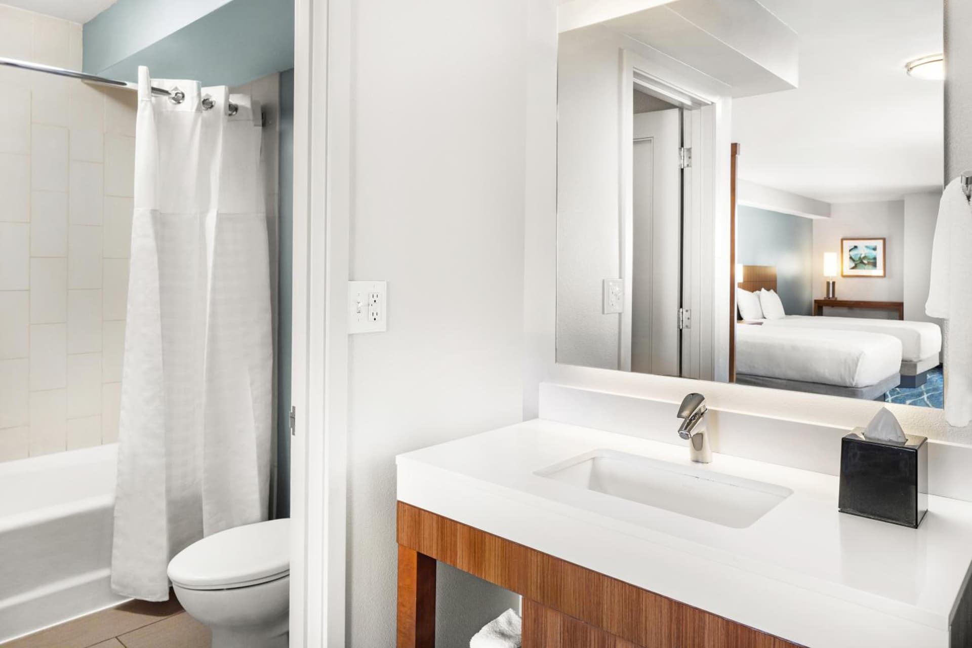 Hyatt Place Waikiki Beach gallery photo in Honolulu, HI — image 172