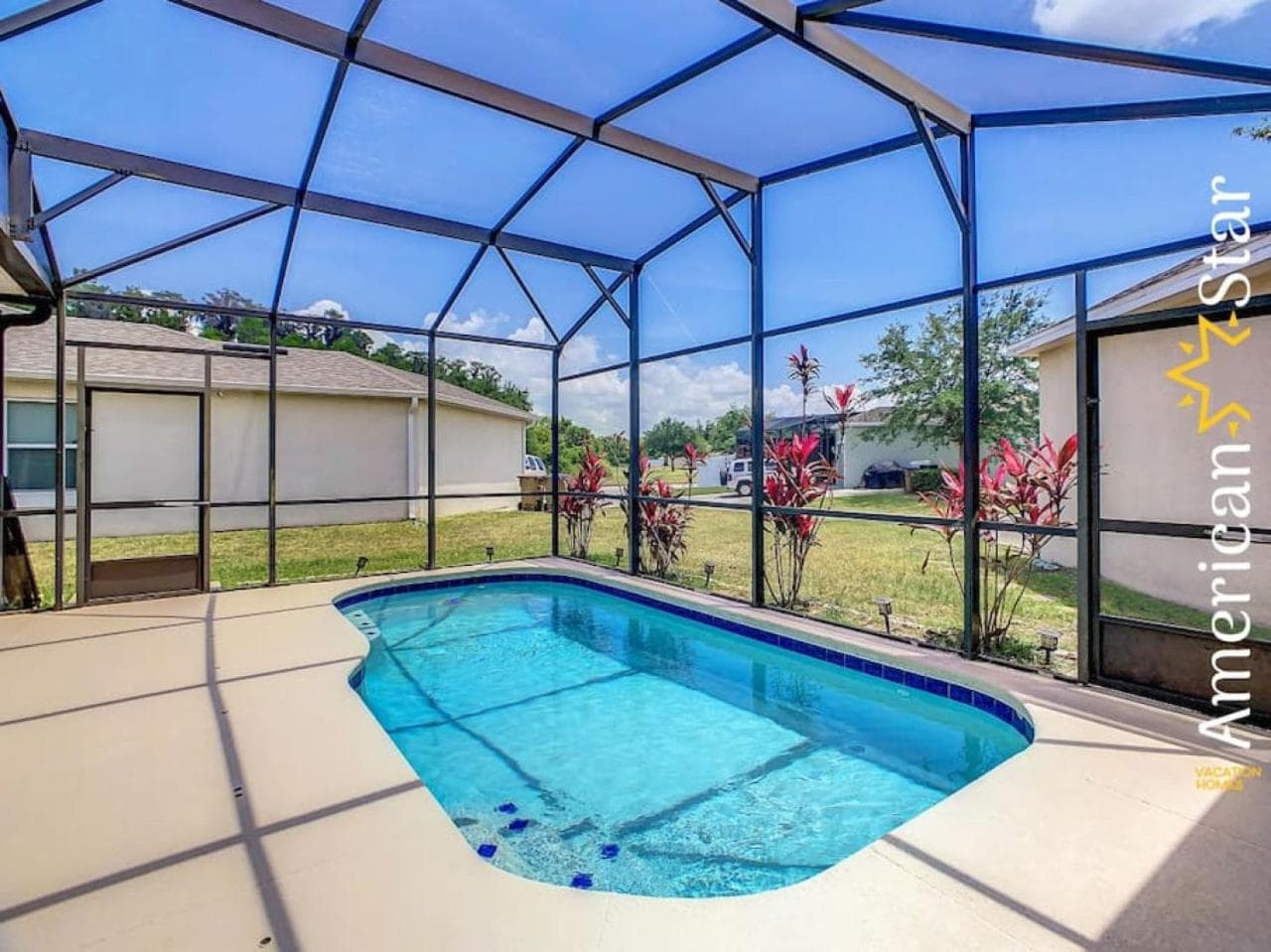 4BD Cozy Resort Home Private Pool BBQ Grill interior in Kissimmee, FL — gallery photo 2