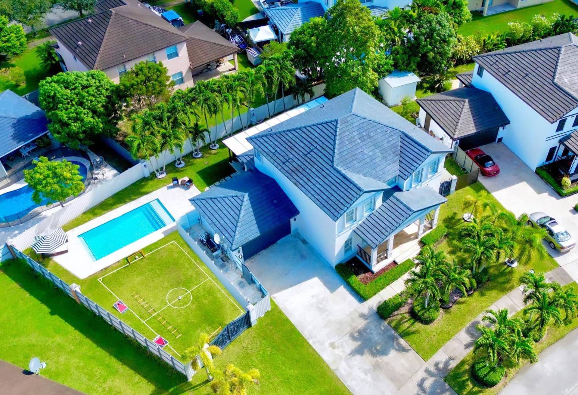 Miami Getaway Heated Pool Villa with Mini Golf & BBQ featured exterior or lobby in Miami, FL — similar hotel