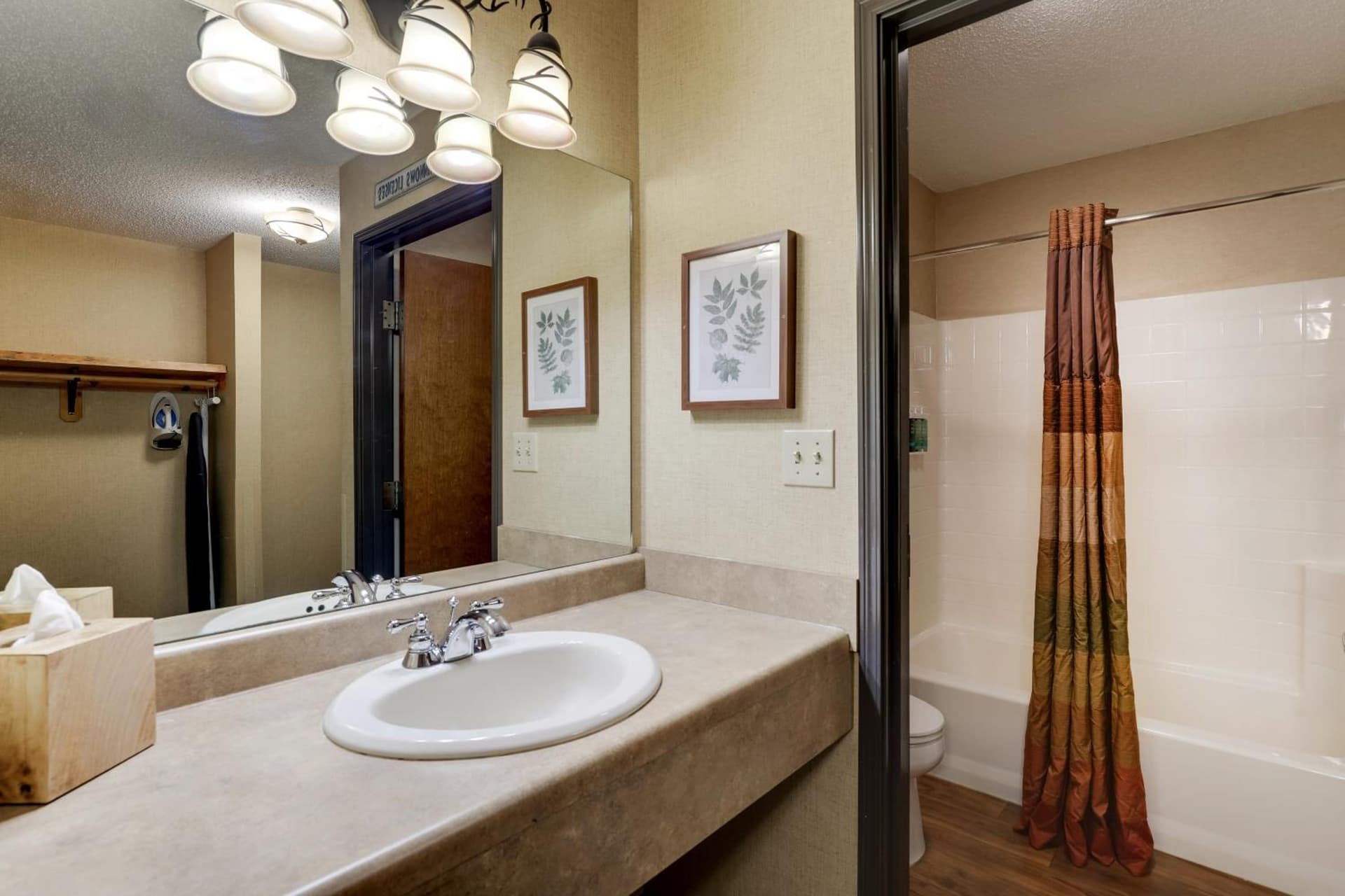 Stoney Creek Hotel Quad Cities - Moline gallery photo in Moline, IL — image 9