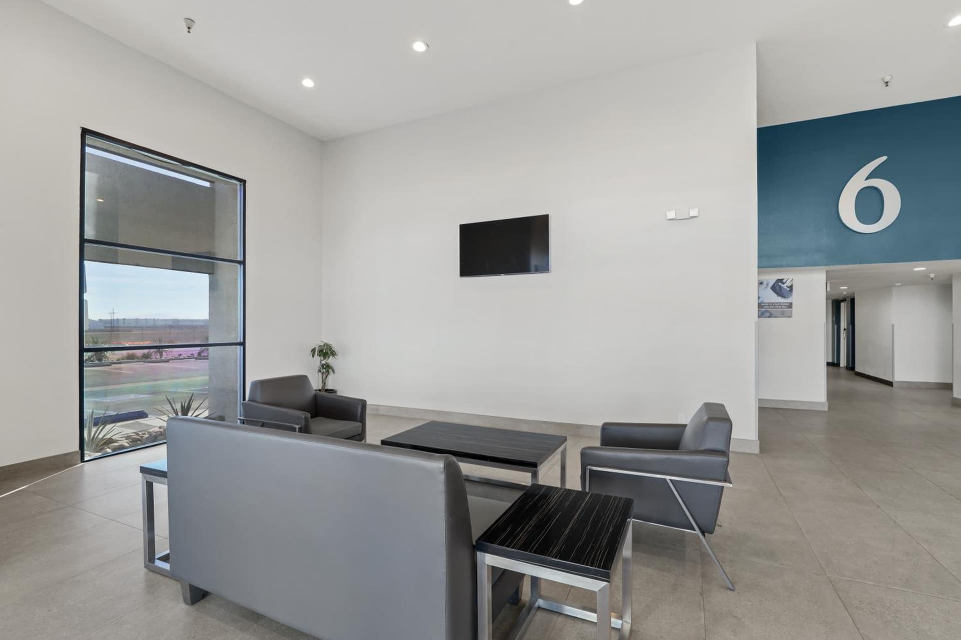 Studio 6 Suites Perris, CA gallery photo in Perris, CA — image 37