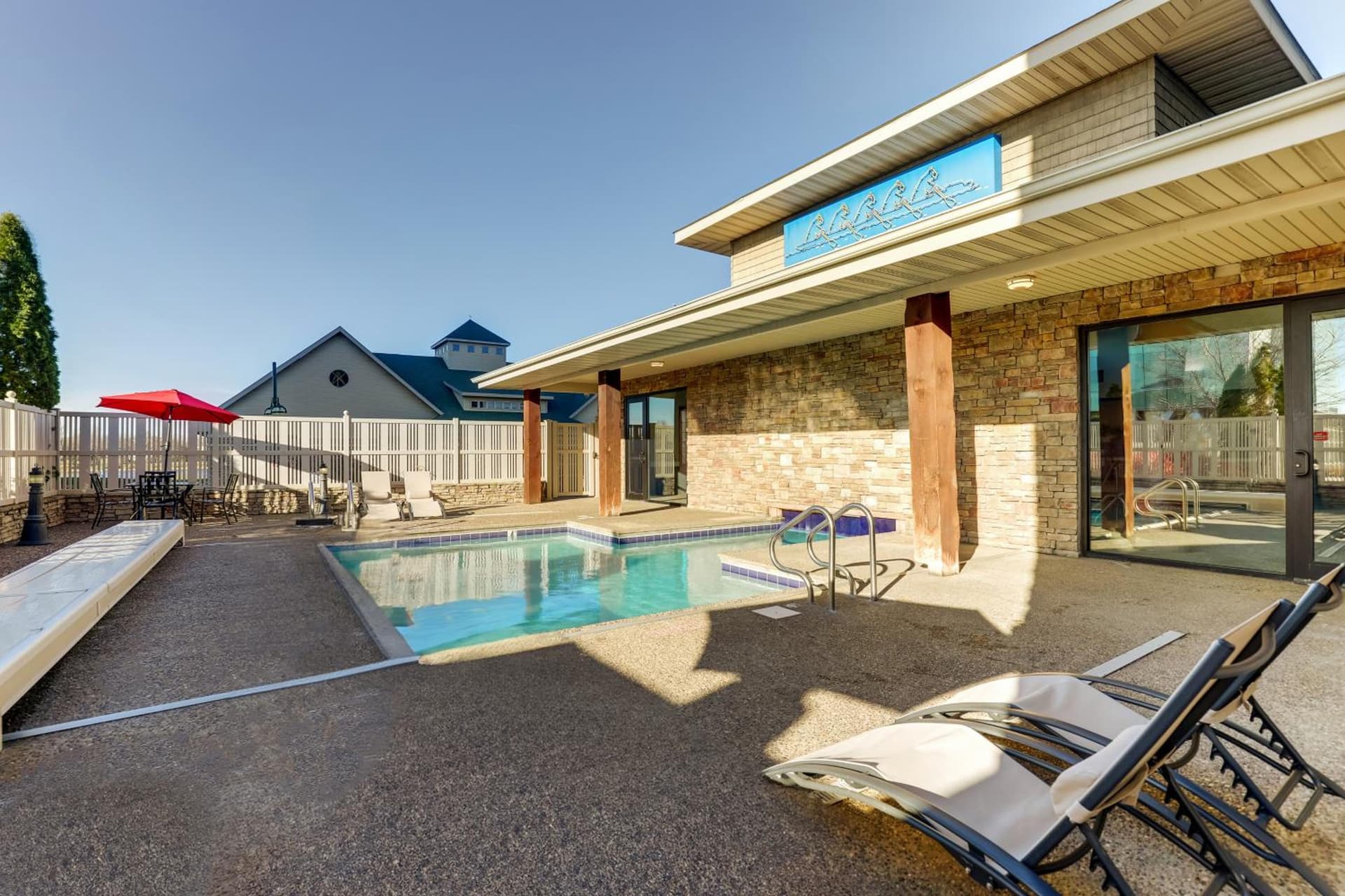 Stoney Creek Hotel Quad Cities - Moline gallery photo in Moline, IL — image 5
