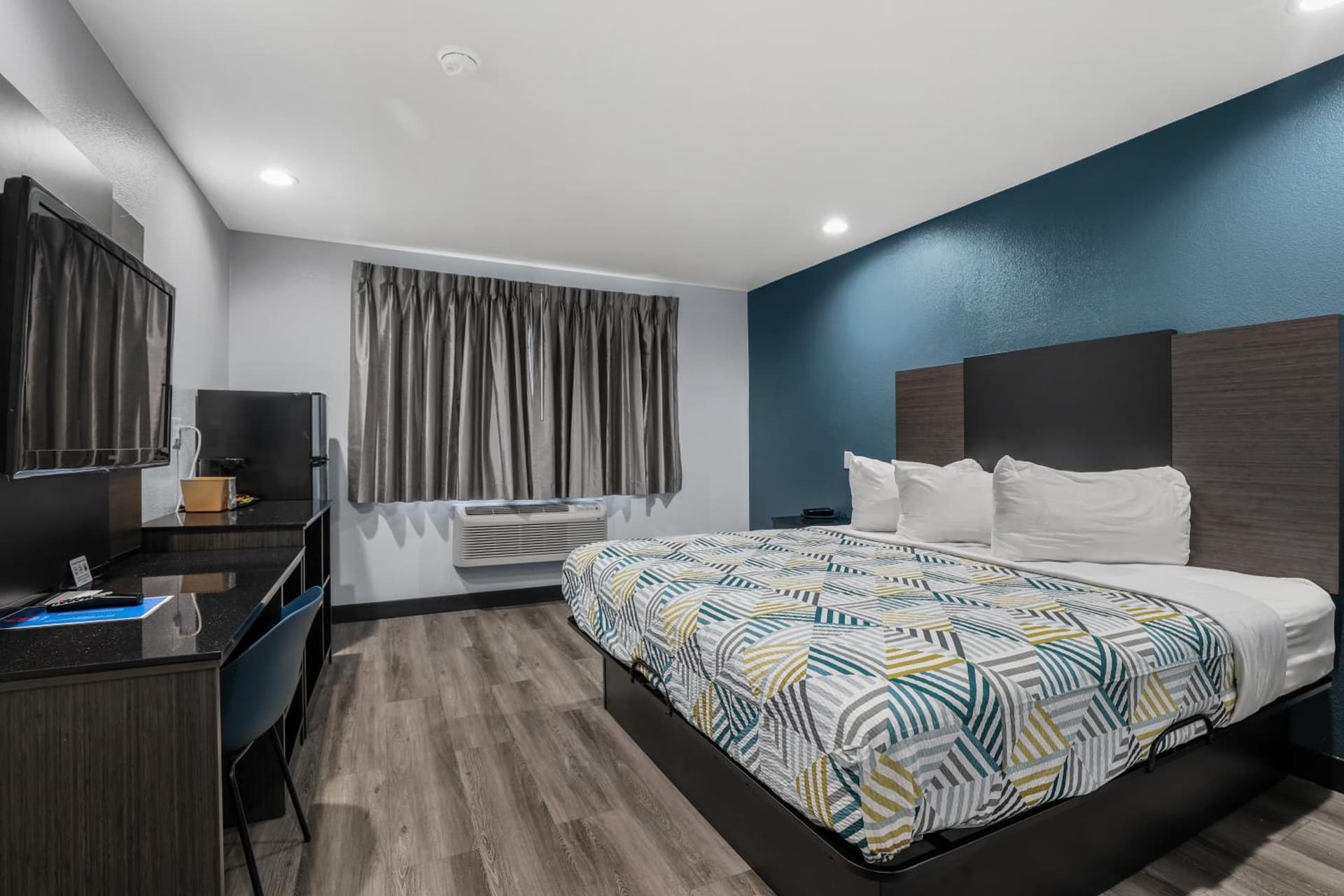 Studio 6 Suites Perris, CA gallery photo in Perris, CA — image 4