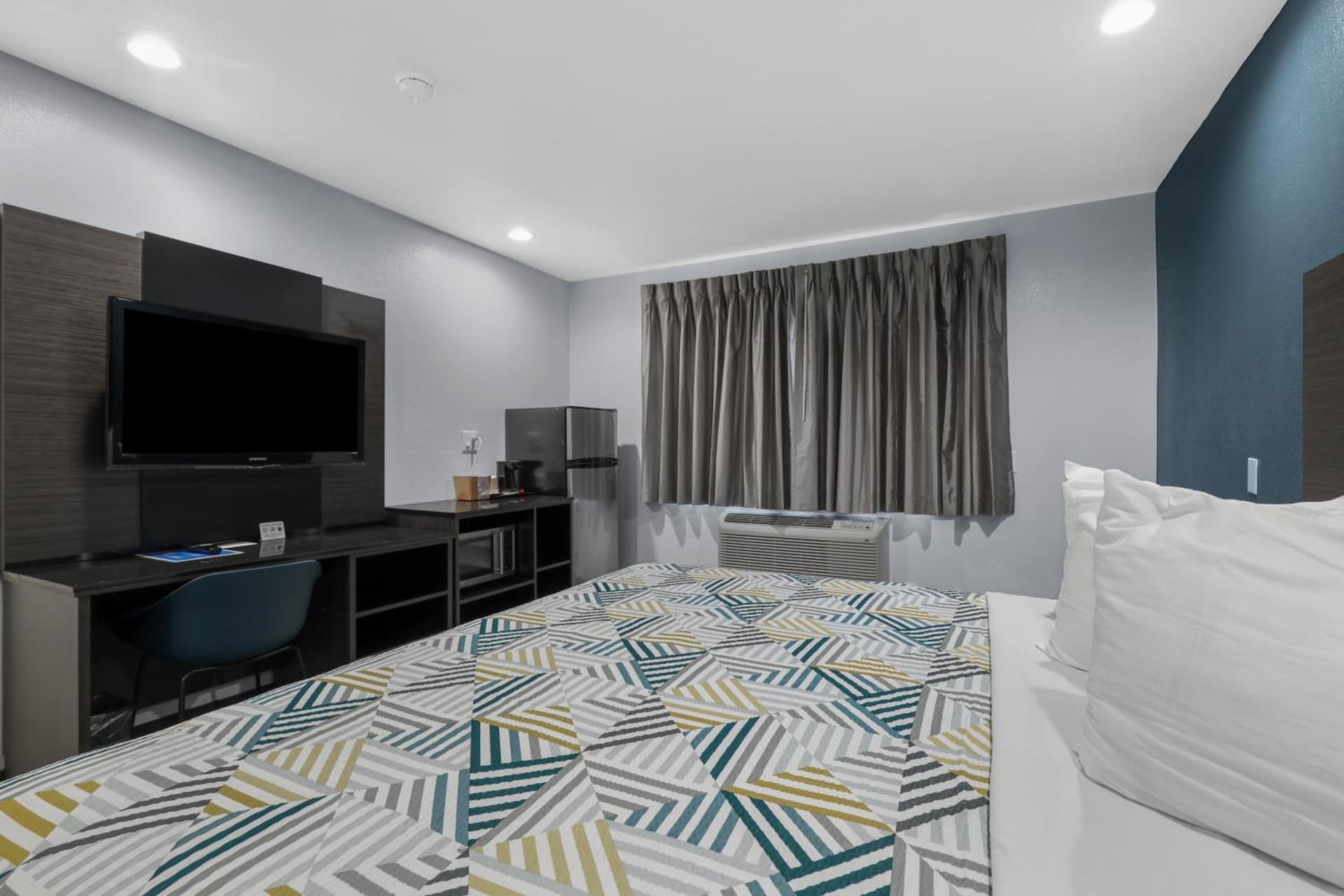 Studio 6 Suites Perris, CA gallery photo in Perris, CA — image 5