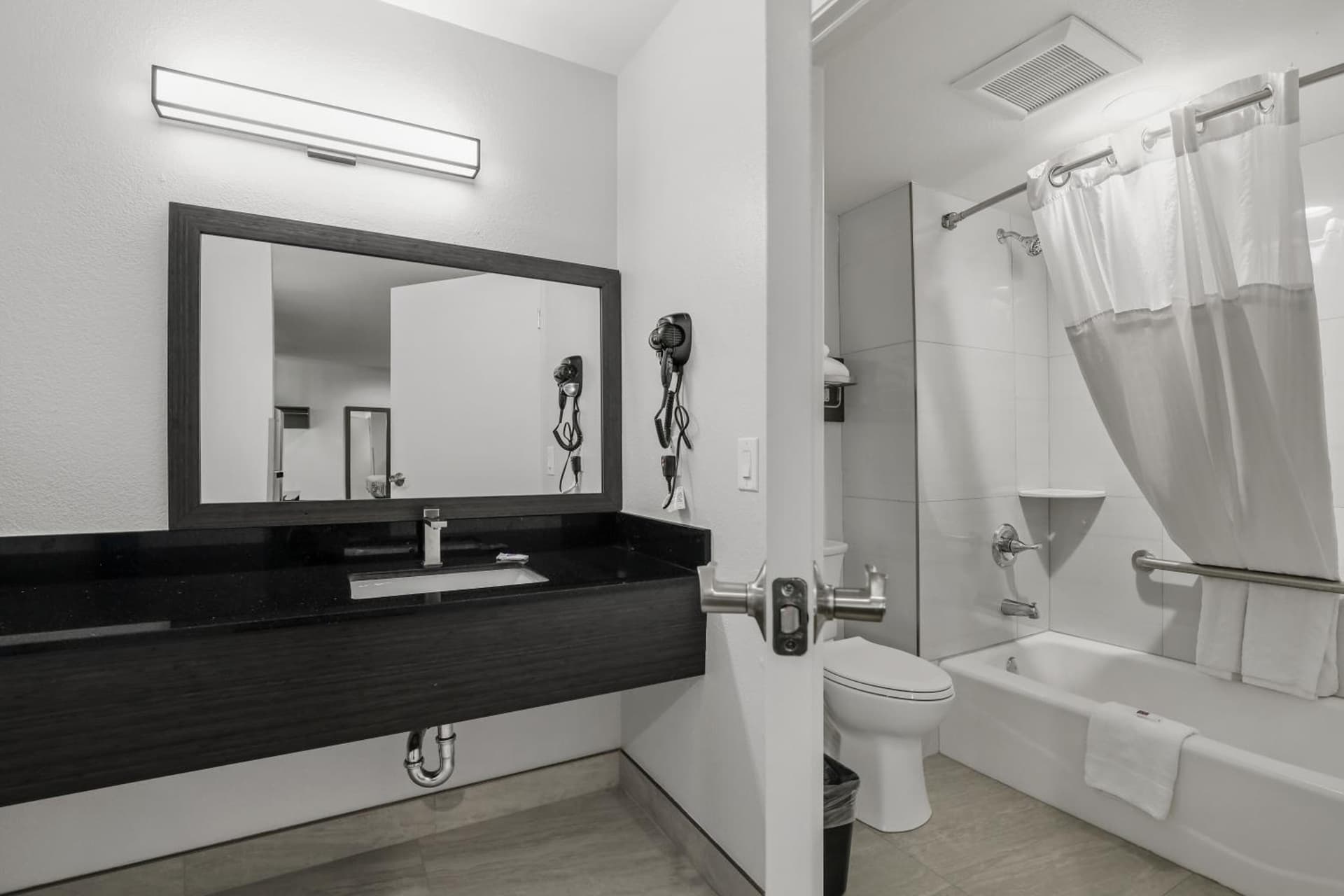 Studio 6 Suites Perris, CA interior in Perris, CA — gallery photo 2