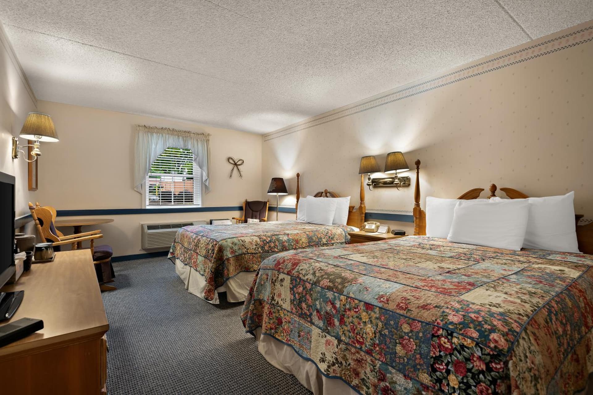 Country Living Inn gallery photo in Lancaster, PA — image 35