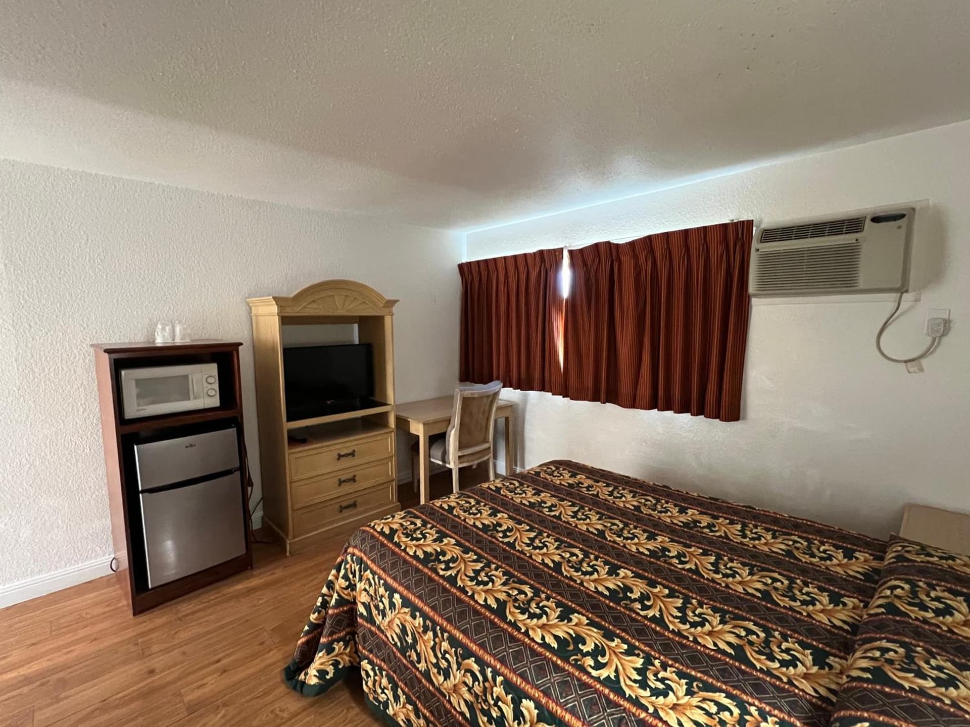 Sherwood Motel gallery photo in Palmdale, CA — image 5