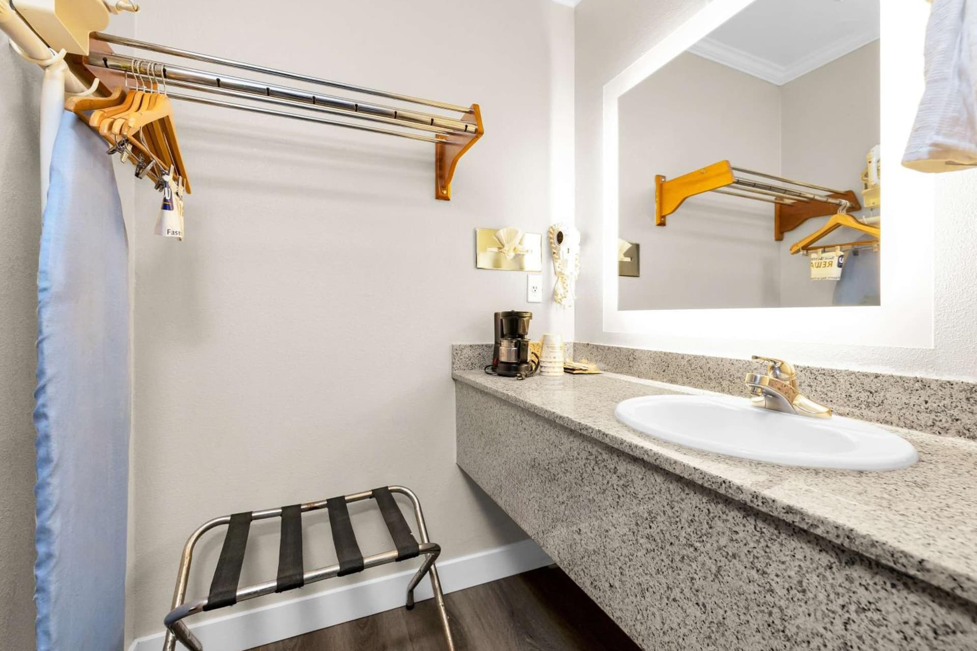 SureStay by Best Western San Francisco Marina District interior in San Francisco, CA — gallery photo 2