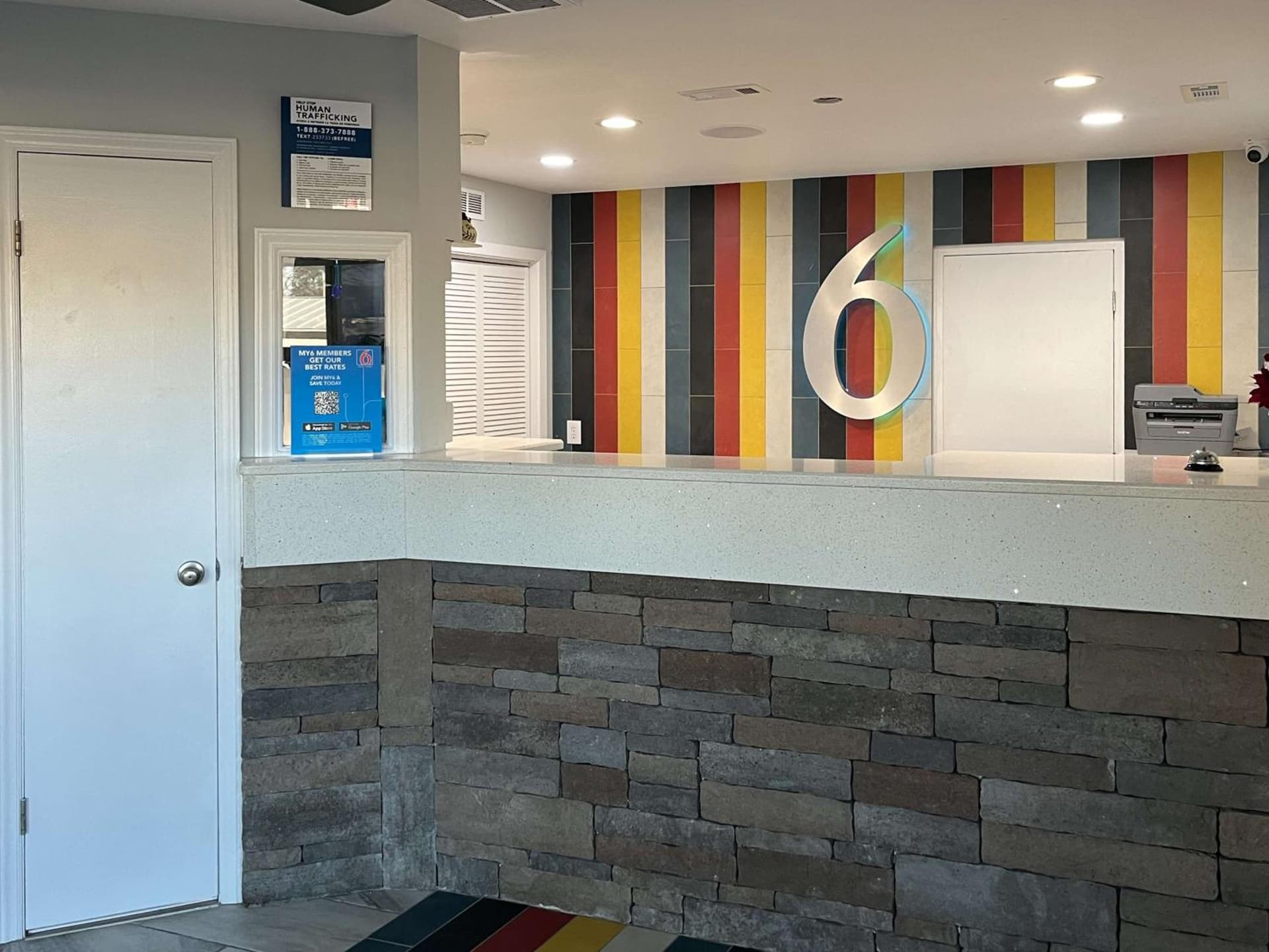 Motel 6 Greenville, NC ECU Medical Center interior in Greenville, NC — gallery photo 2