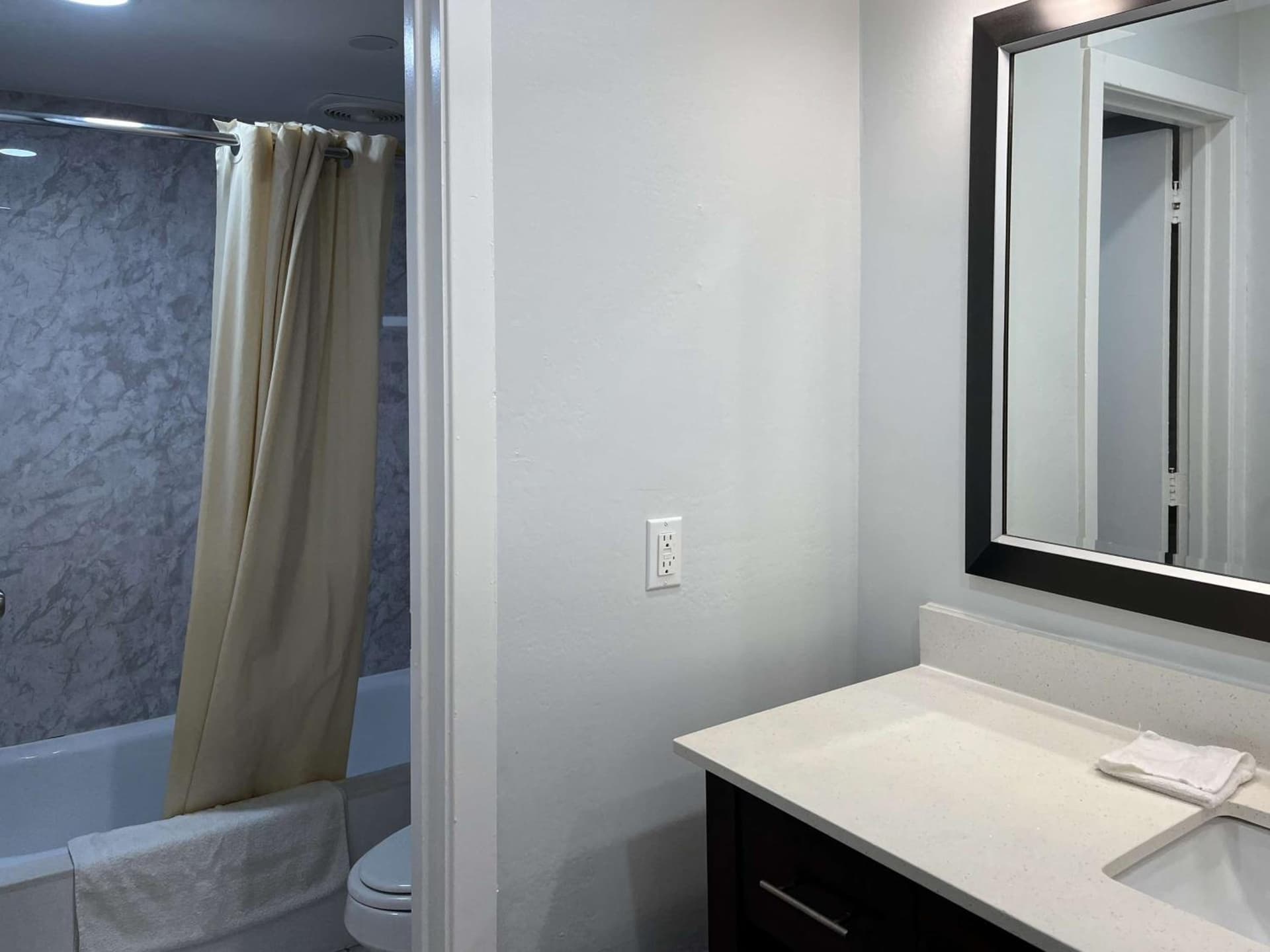 Motel 6 Greenville, NC ECU Medical Center property views in Greenville, NC — gallery photo 3