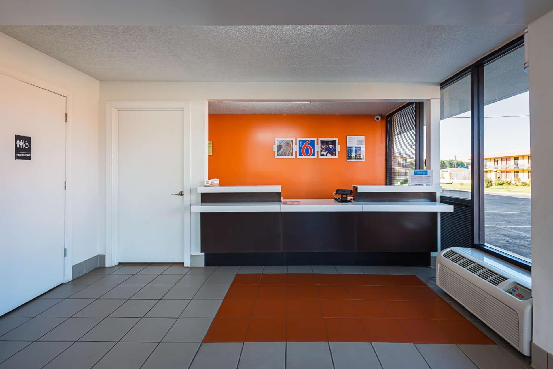 Studio 6 Suites Perry, GA interior in Perry, GA — gallery photo 2