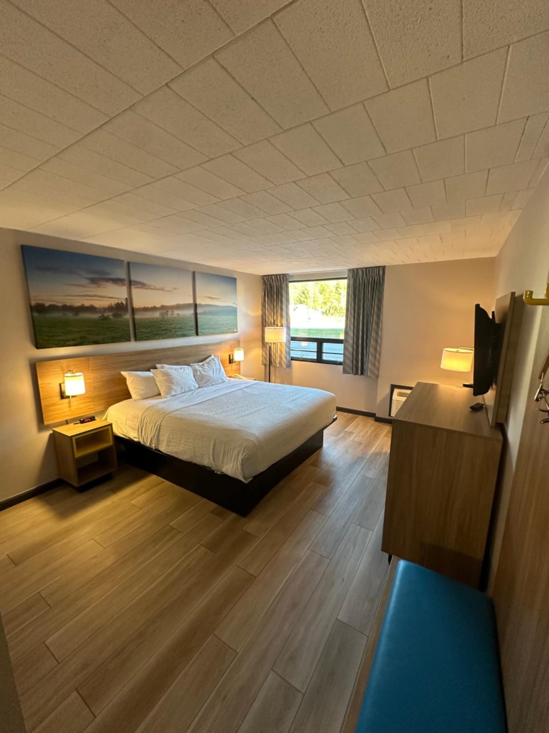 Days Inn by Wyndham Liberty gallery photo in Ferndale — image 10