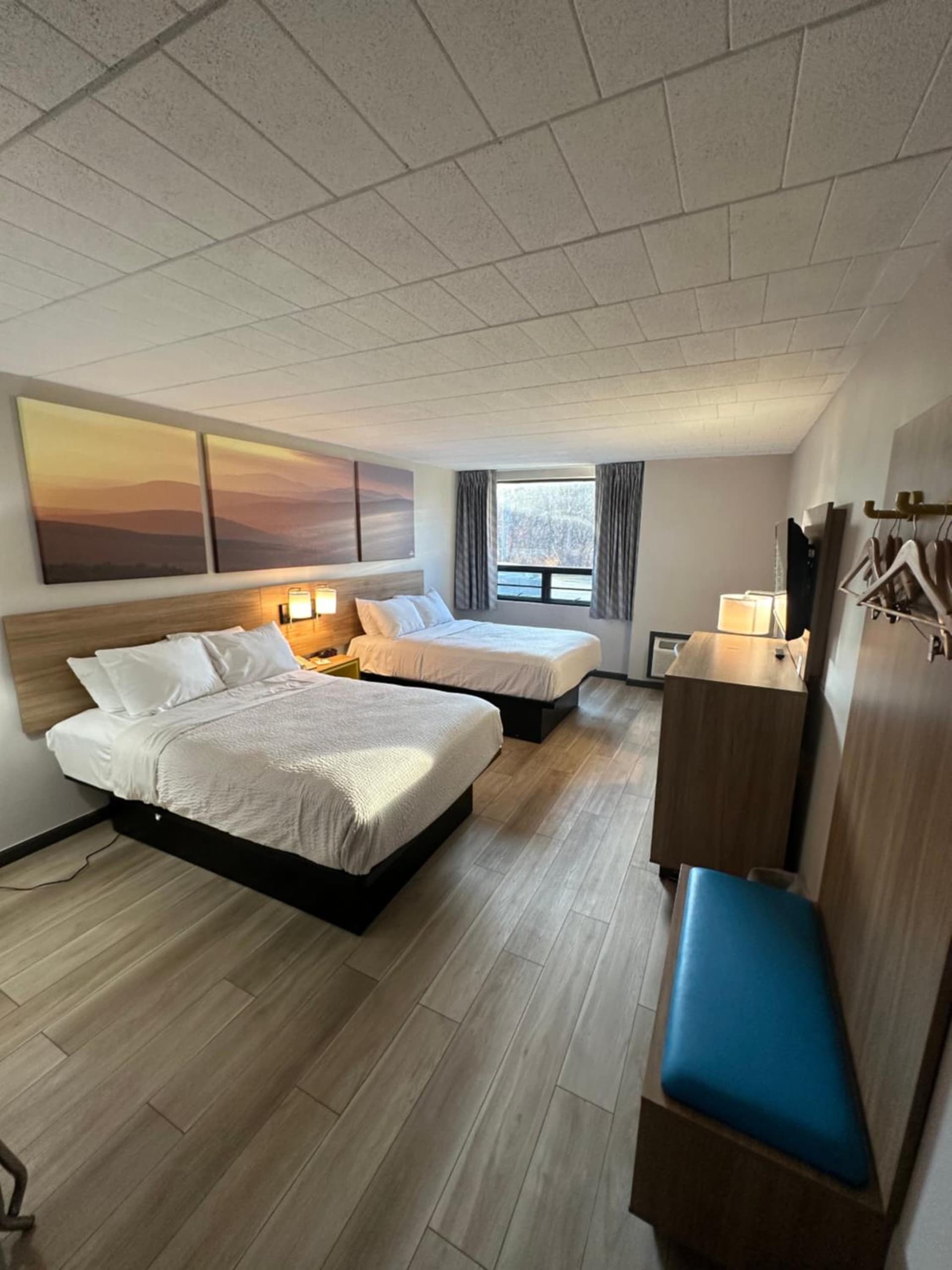Days Inn by Wyndham Liberty gallery photo in Ferndale — image 19