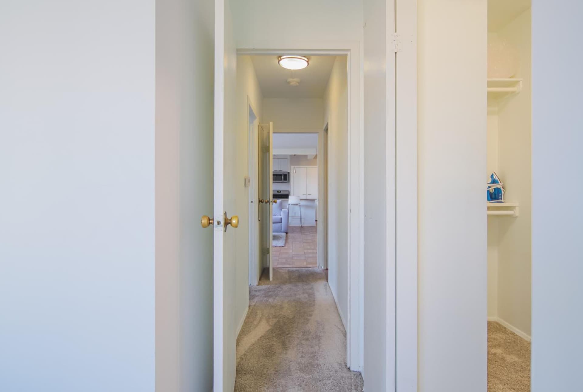Luxury 2 Bedroom 2 Bathroom Residence Great View property views in Los Angeles, CA — gallery photo 3