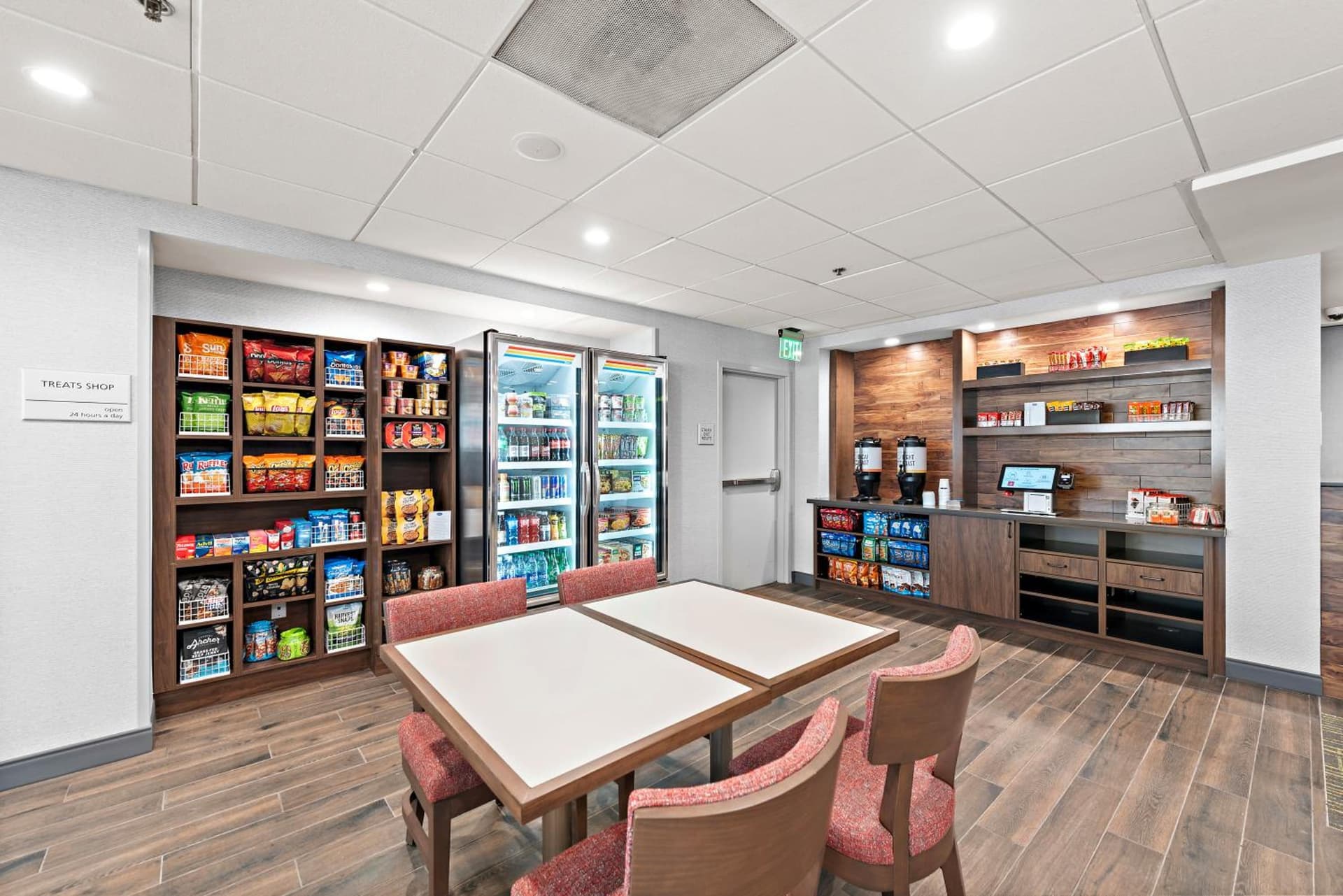 Hampton Inn by Hilton Los Angeles Airport LAX gallery photo in Los Angeles, CA — image 37