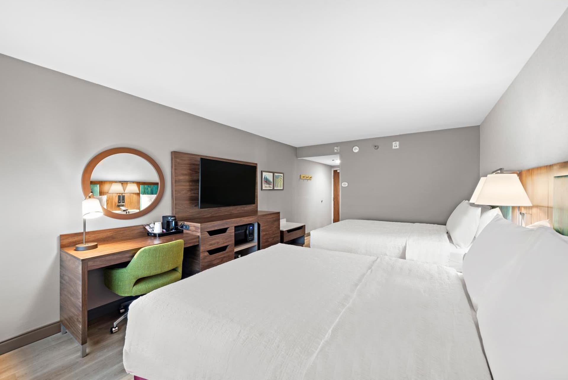 Hampton Inn by Hilton Los Angeles Airport LAX property views in Los Angeles, CA — gallery photo 3