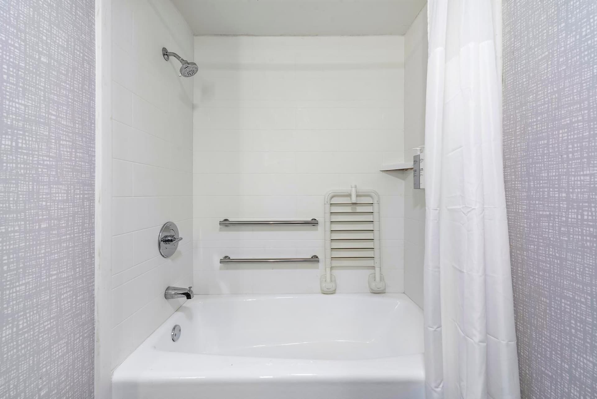 Hampton Inn by Hilton Los Angeles Airport LAX gallery photo in Los Angeles, CA — image 20