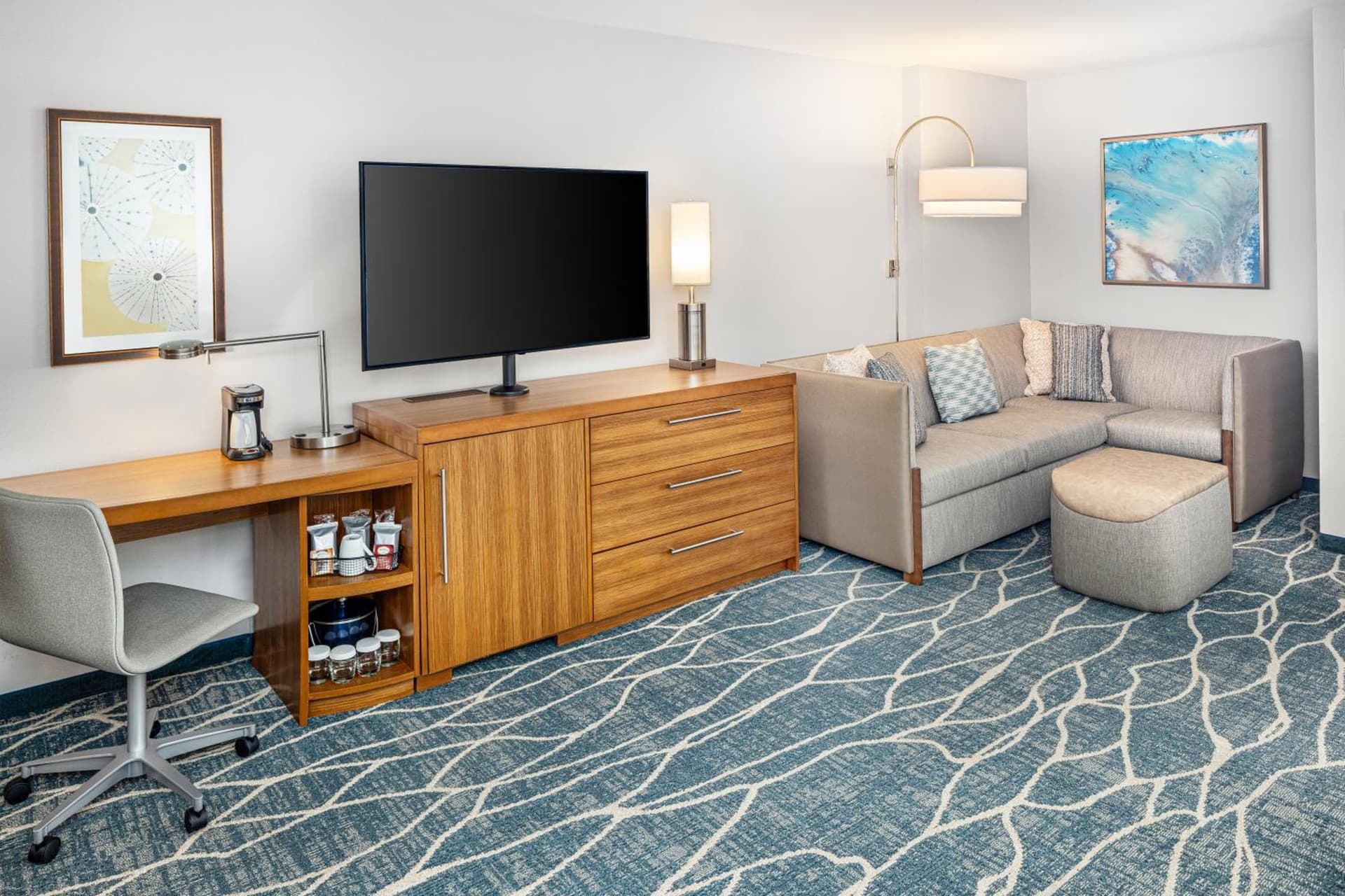 Hyatt Place Waikiki Beach gallery photo in Honolulu, HI — image 19