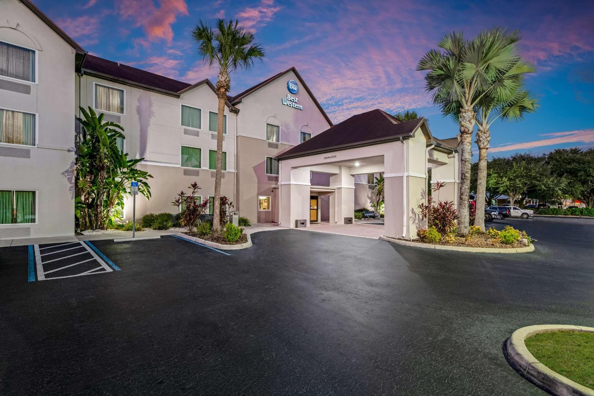 Best Western Auburndale Inn & Suites featured exterior or lobby in Auburndale, FL — similar hotel
