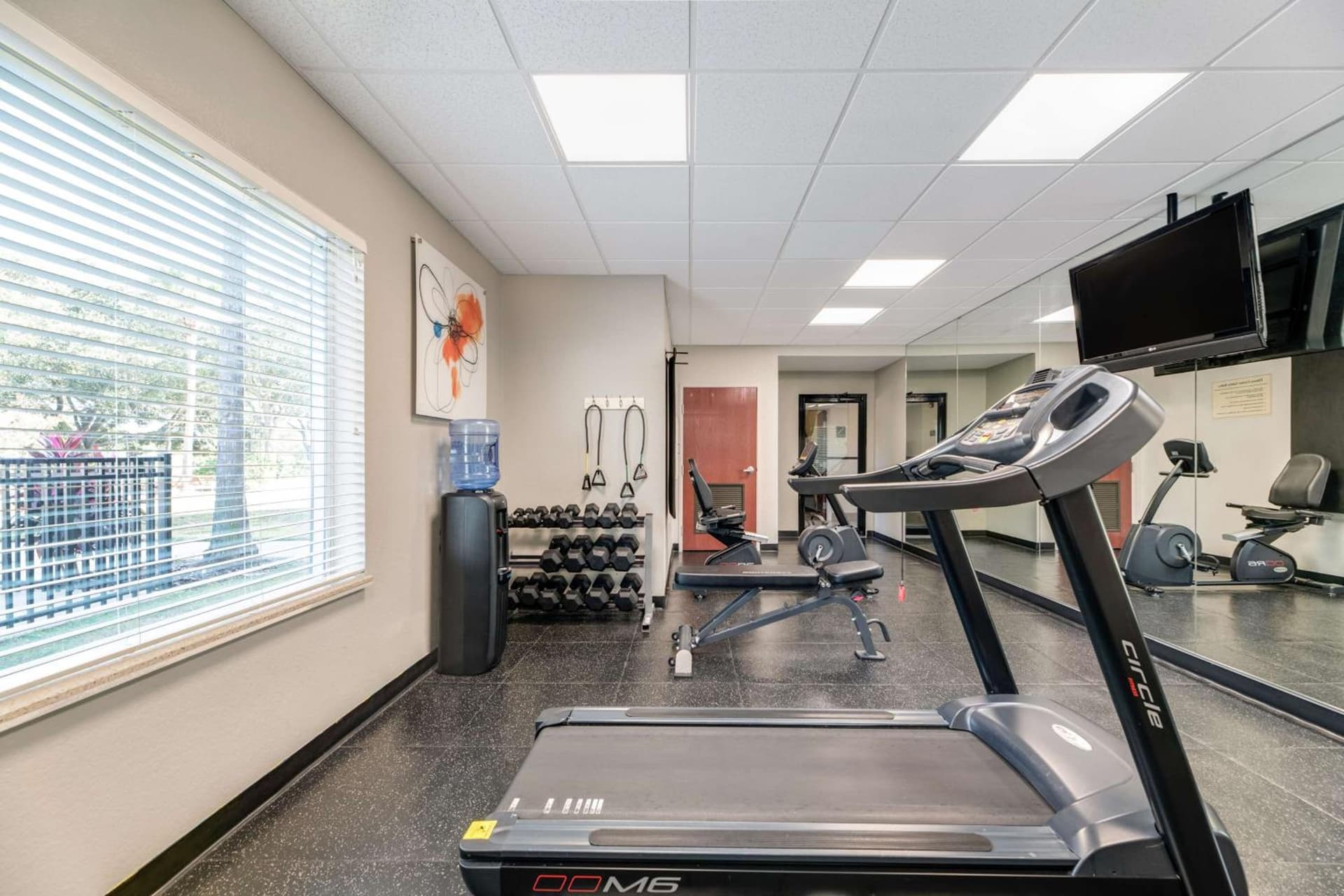 Best Western Auburndale Inn & Suites interior in Auburndale, FL — gallery photo 2