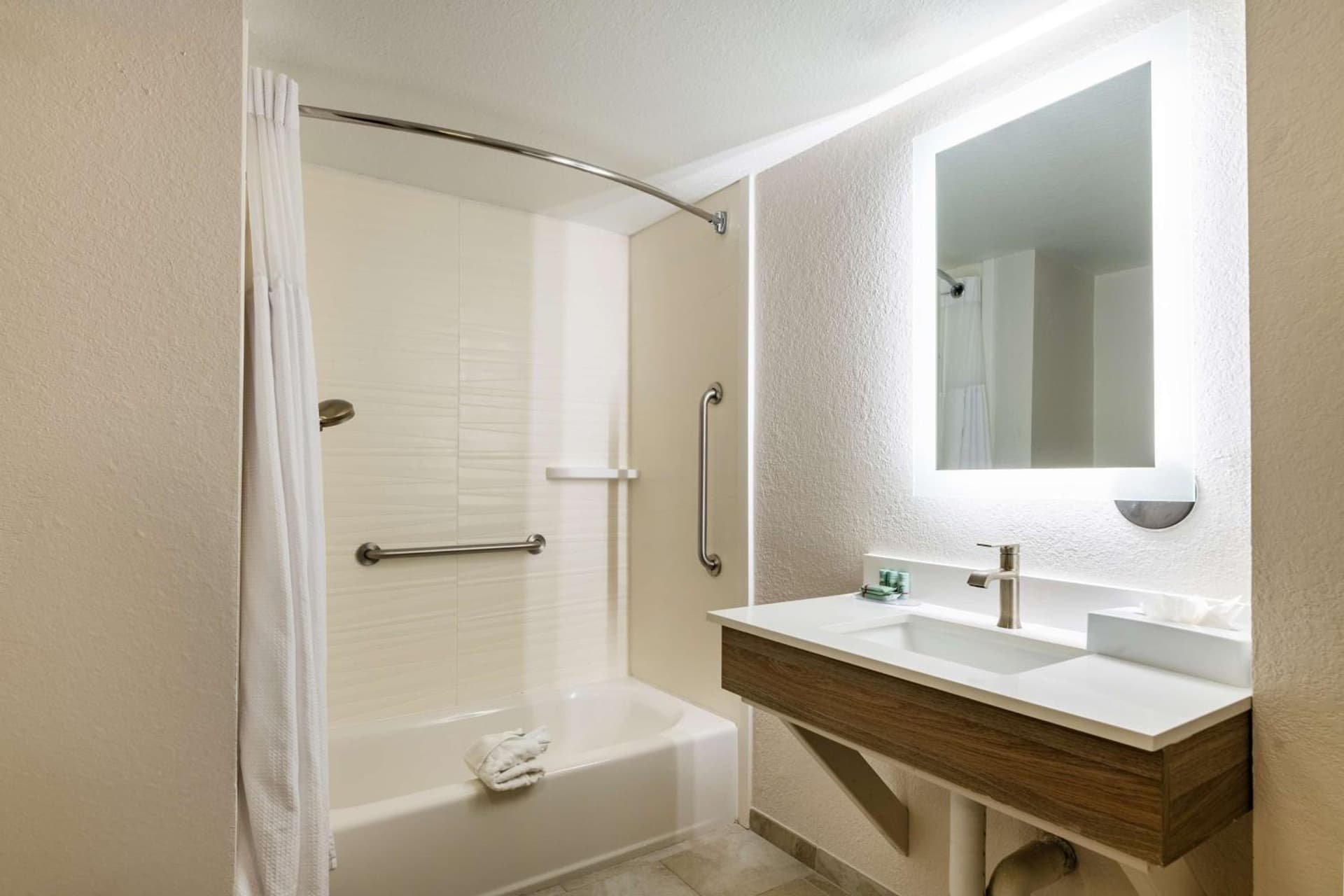 Best Western Auburndale Inn & Suites gallery photo in Auburndale, FL — image 35
