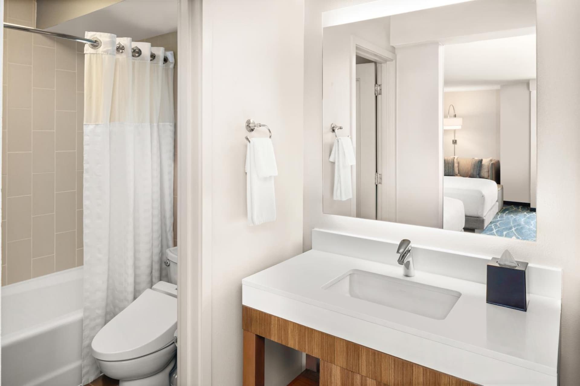 Hyatt Place Waikiki Beach gallery photo in Honolulu, HI — image 82