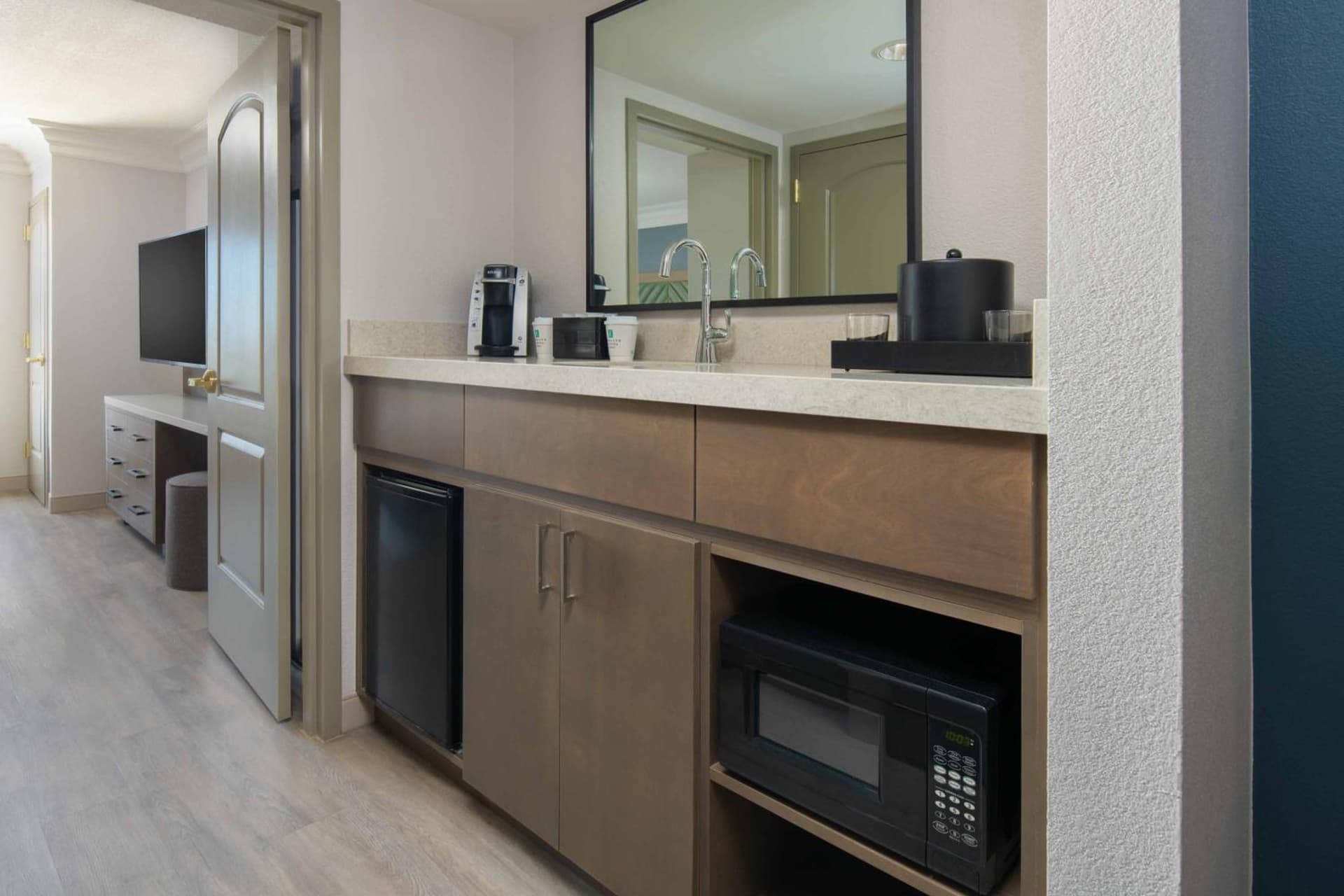 Embassy Suites by Hilton Sacramento Riverfront Promenade gallery photo in Sacramento, CA — image 34