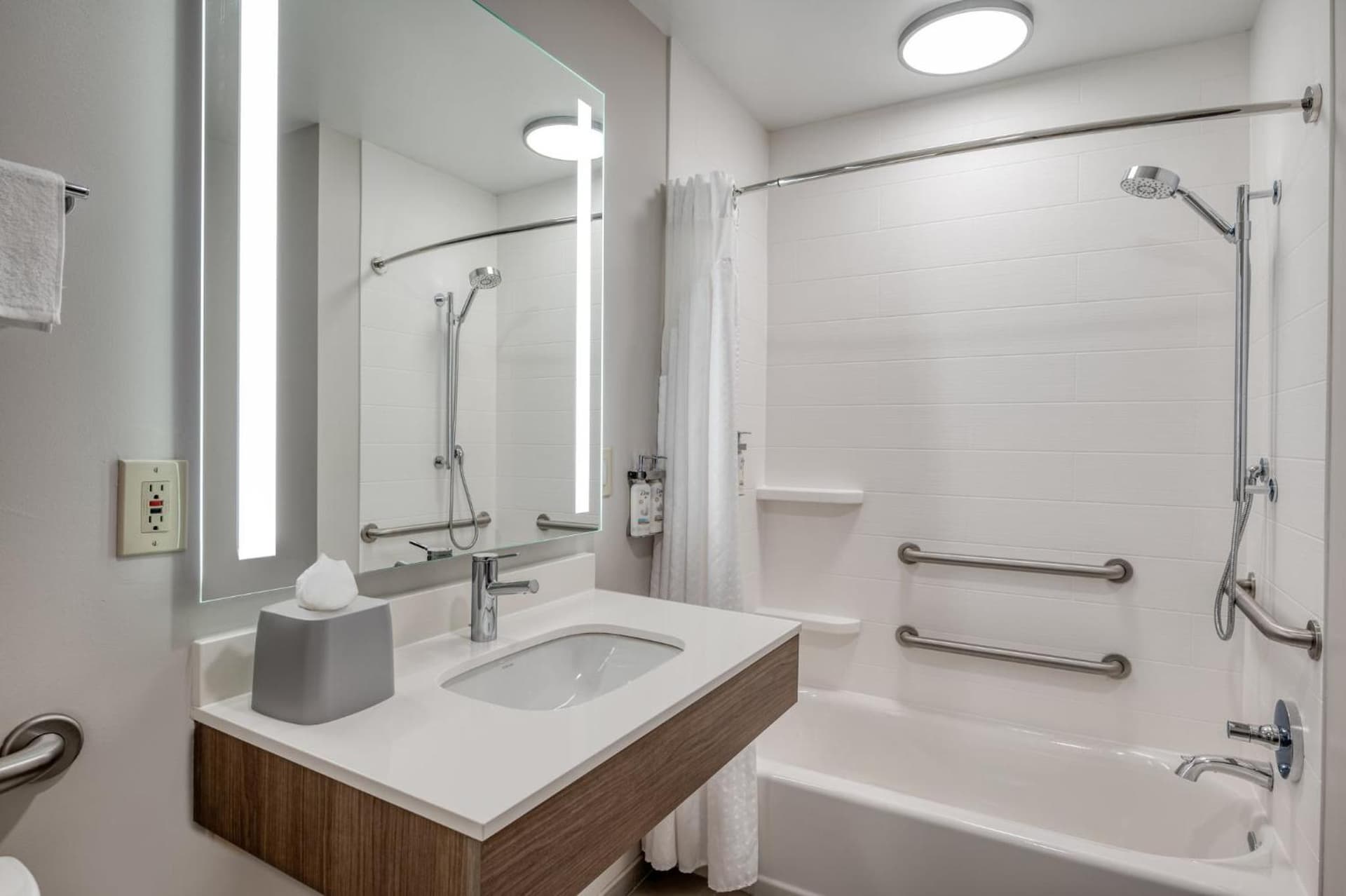 Holiday Inn Express & Suites Wadsworth by IHG gallery photo in Wadsworth, OH — image 21