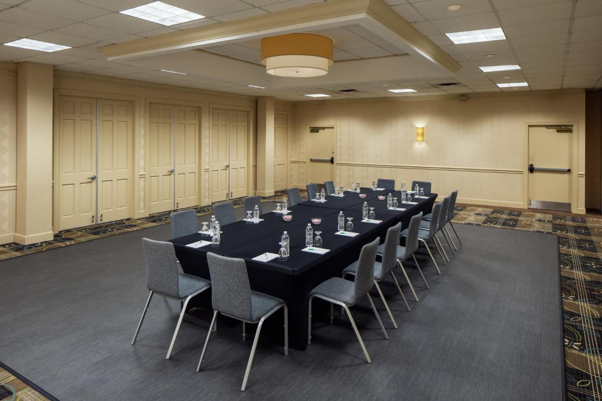 Holiday Inn Weirton-Steubenville Area property views in Weirton, WV — gallery photo 3