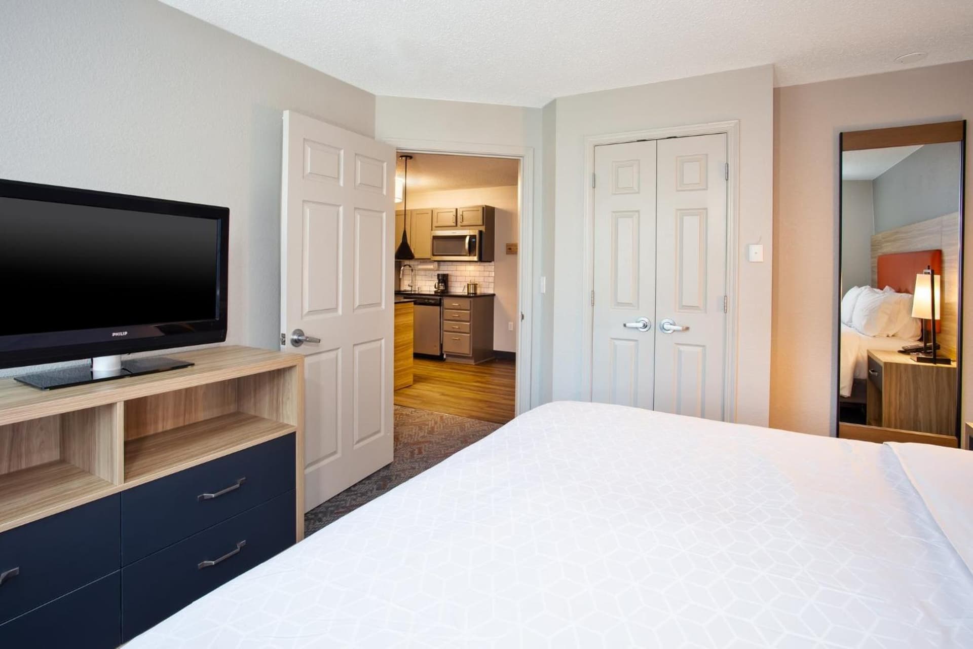 Candlewood Suites Kenosha - Pleasant Prairie by IHG gallery photo in Pleasant Prairie, WI — image 13