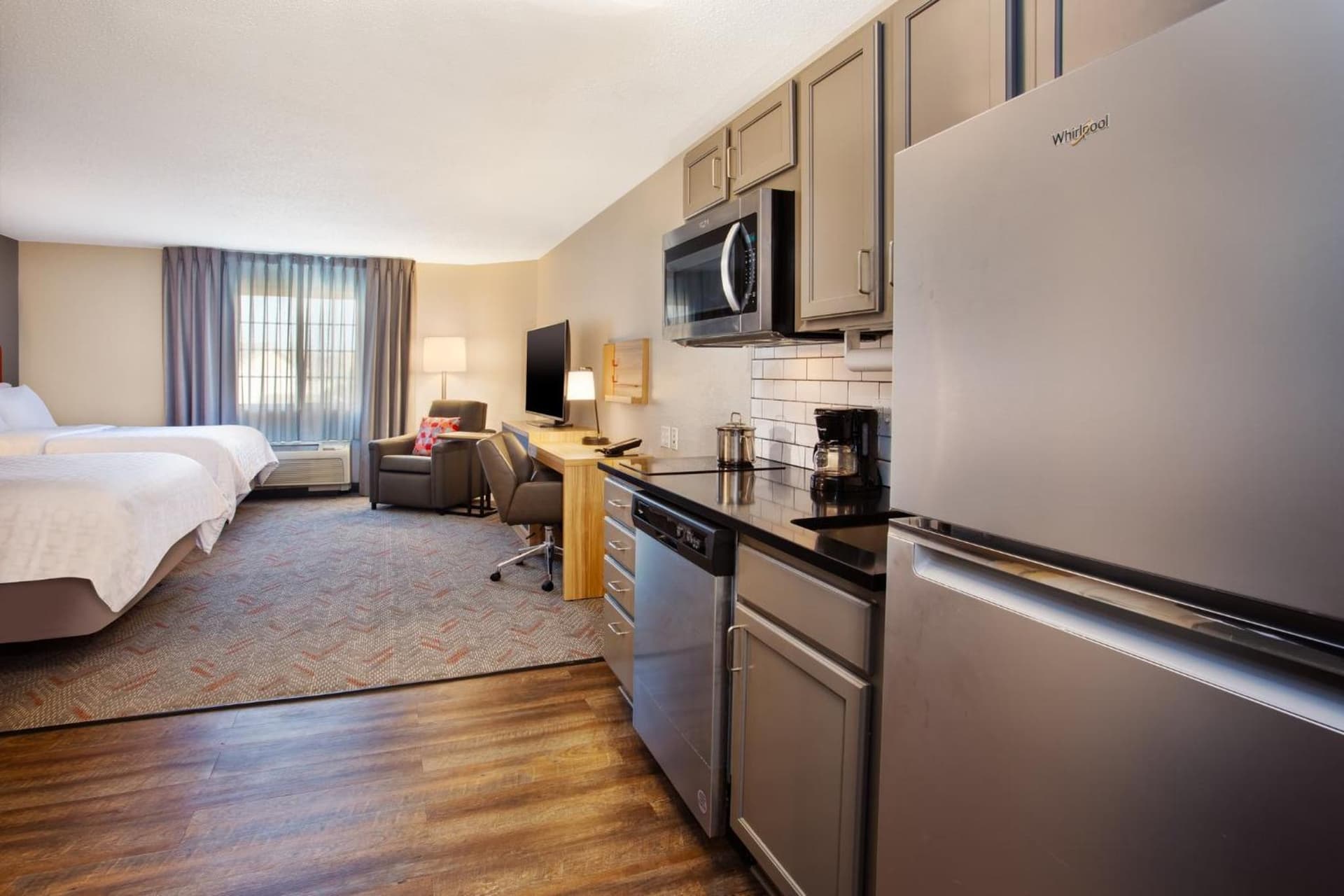 Candlewood Suites Kenosha - Pleasant Prairie by IHG gallery photo in Pleasant Prairie, WI — image 37
