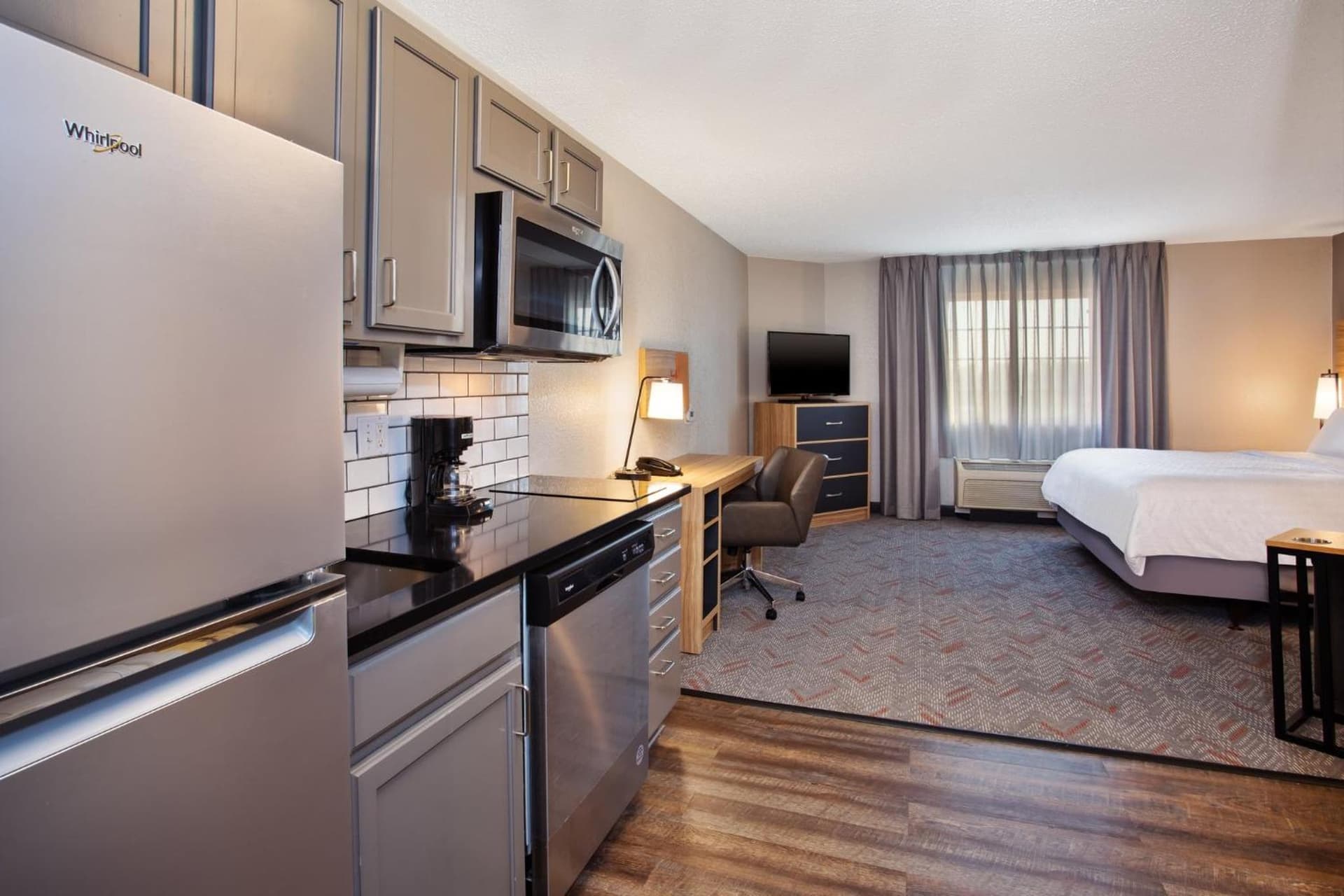 Candlewood Suites Kenosha - Pleasant Prairie by IHG gallery photo in Pleasant Prairie, WI — image 10