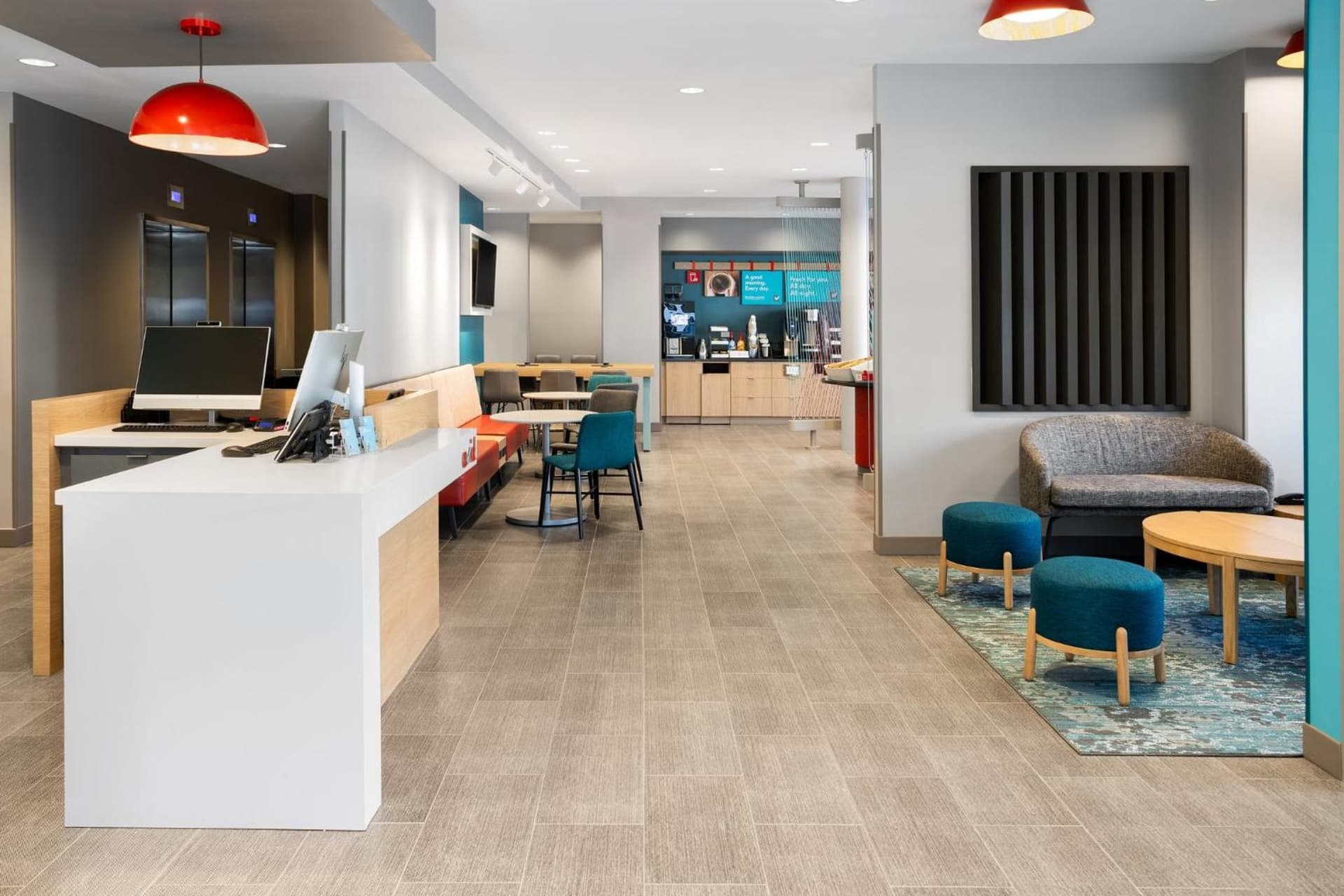 avid hotels - Brooklyn Dyker Heights by IHG gallery photo in Brooklyn, NY — image 9