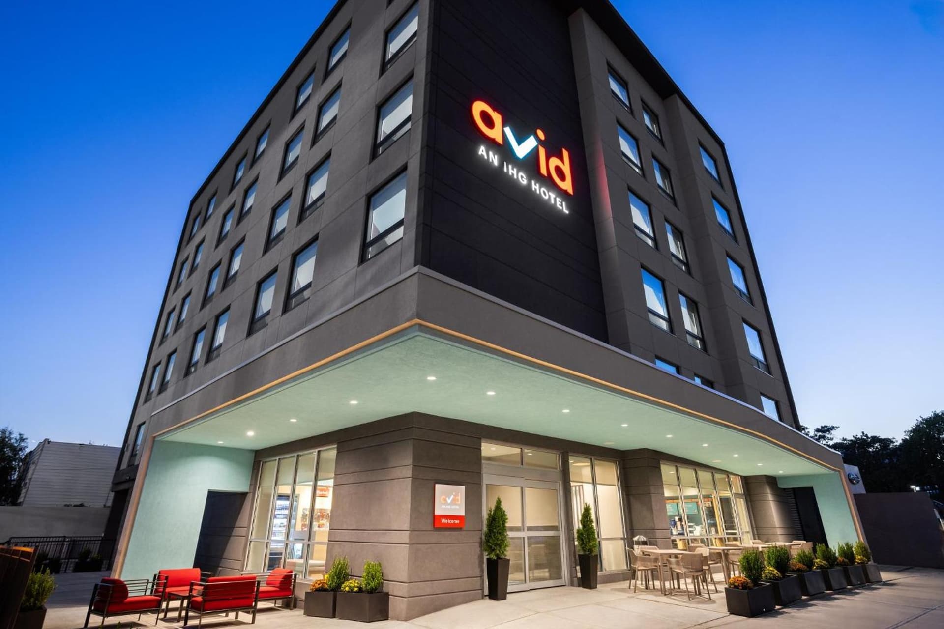 avid hotels - Brooklyn Dyker Heights by IHG gallery photo in Brooklyn, NY — image 28