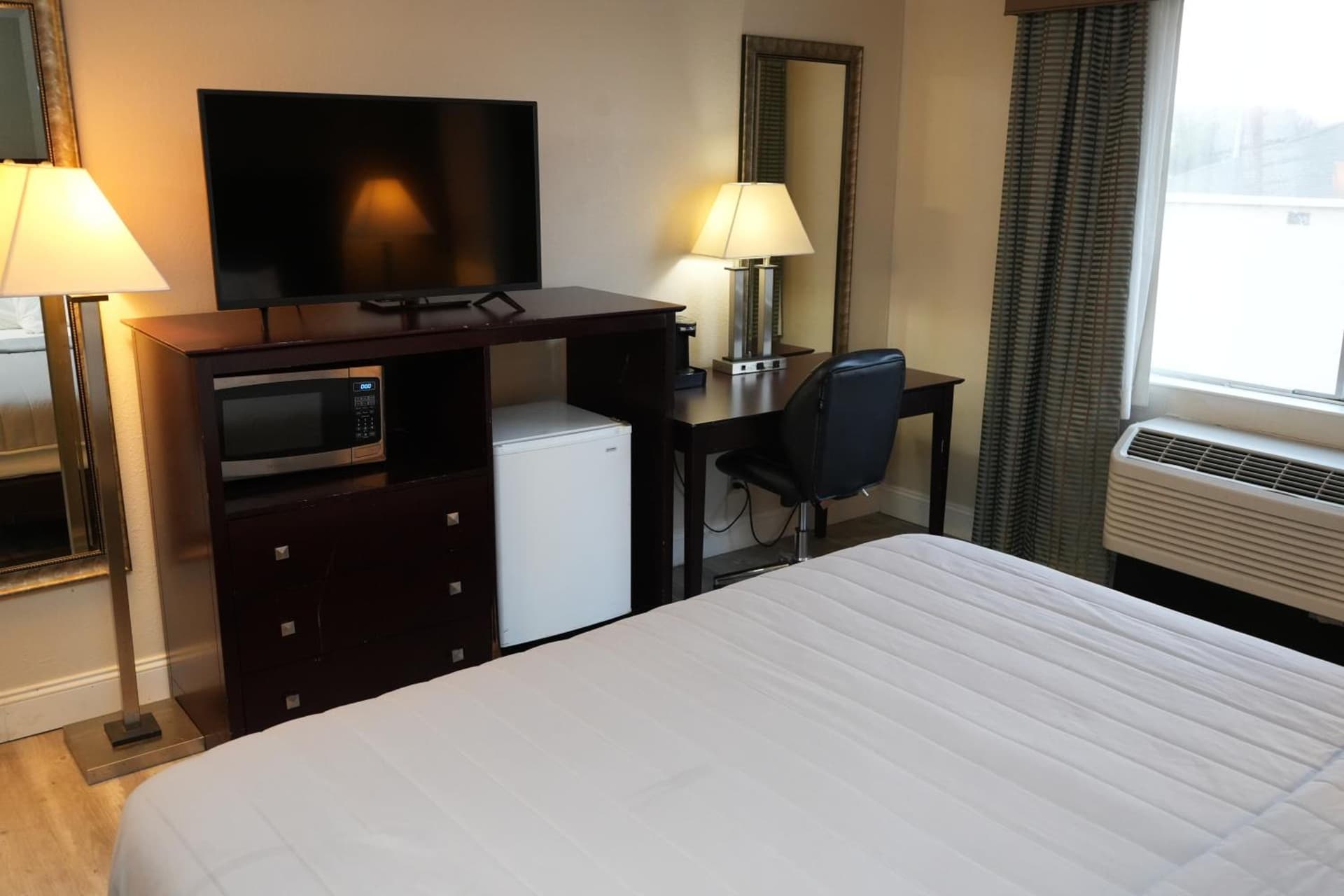 Copley Inn & Suites By OYO Akron OH gallery photo in Akron, OH — image 6