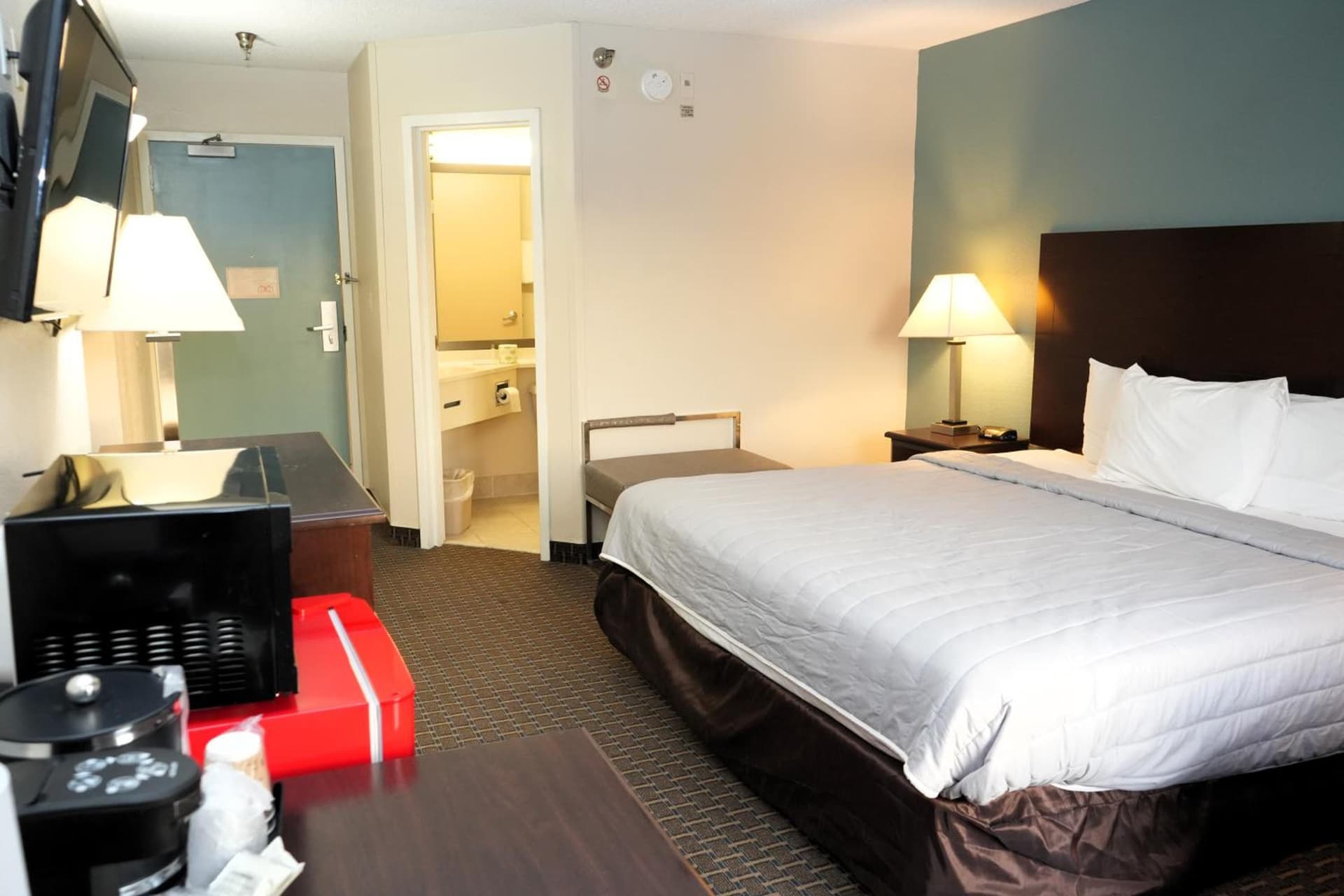 Copley Inn & Suites By OYO Akron OH gallery photo in Akron, OH — image 11